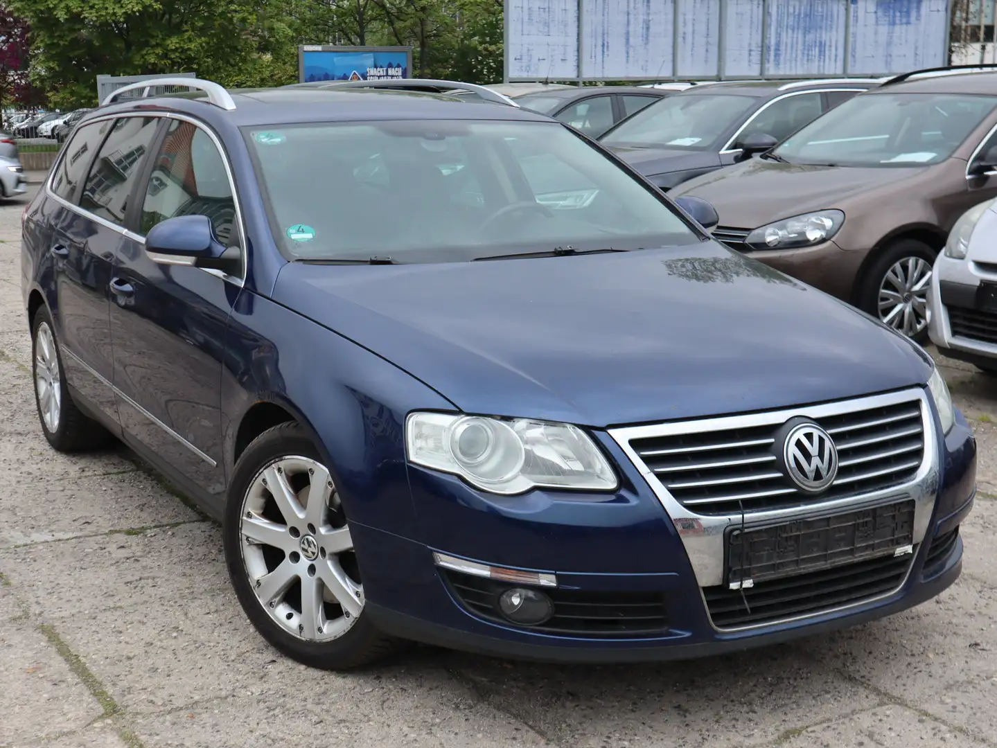 Volkswagen Passat Variant Highline Blau - 1