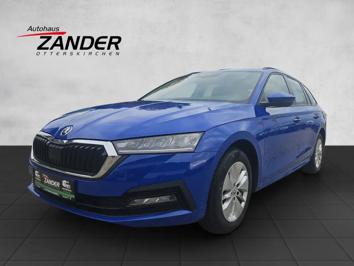 Skoda Octavia Combi Ambition Blau - 1