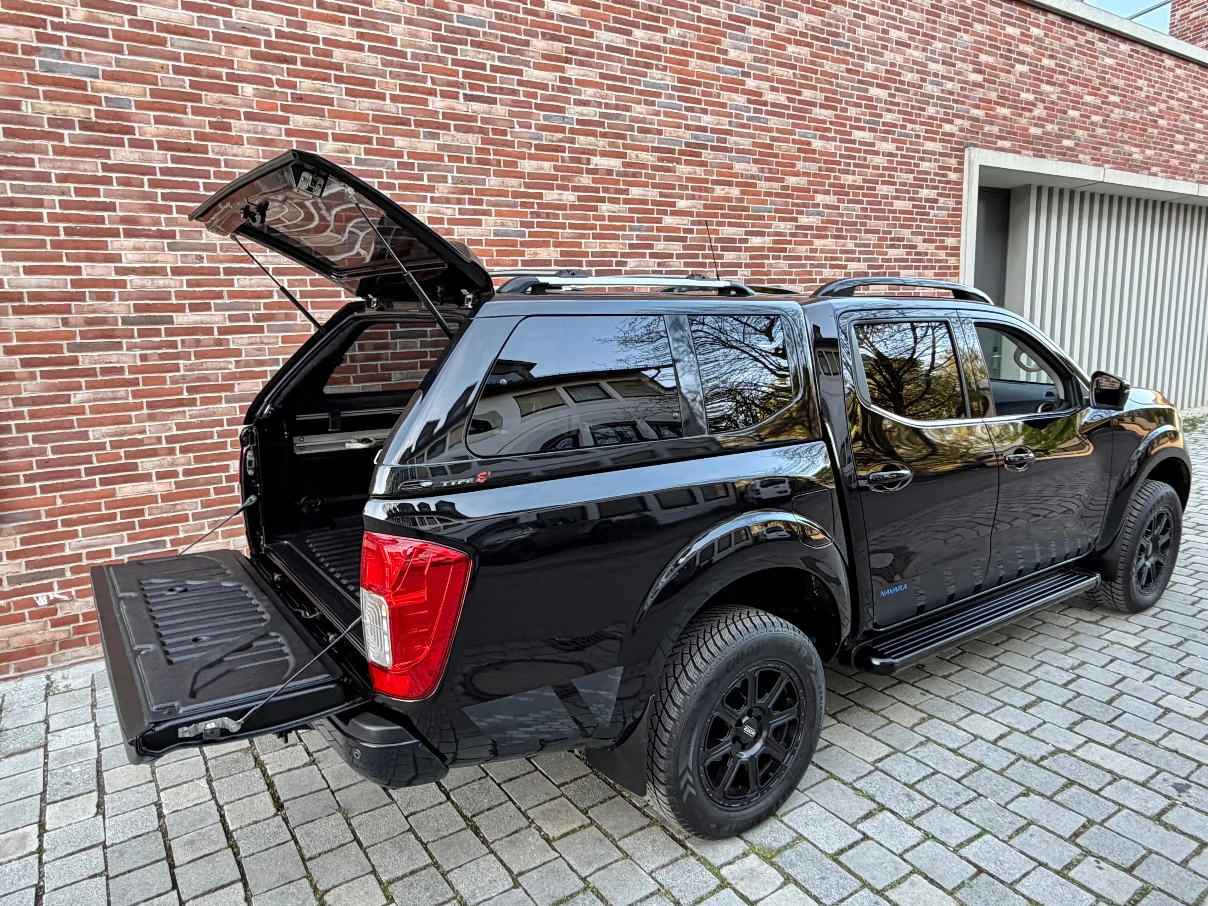 Nissan Navara N-Guard  SONDERMODELL mit HARDTOP + VOLLAUSTATTUNG — photo 12