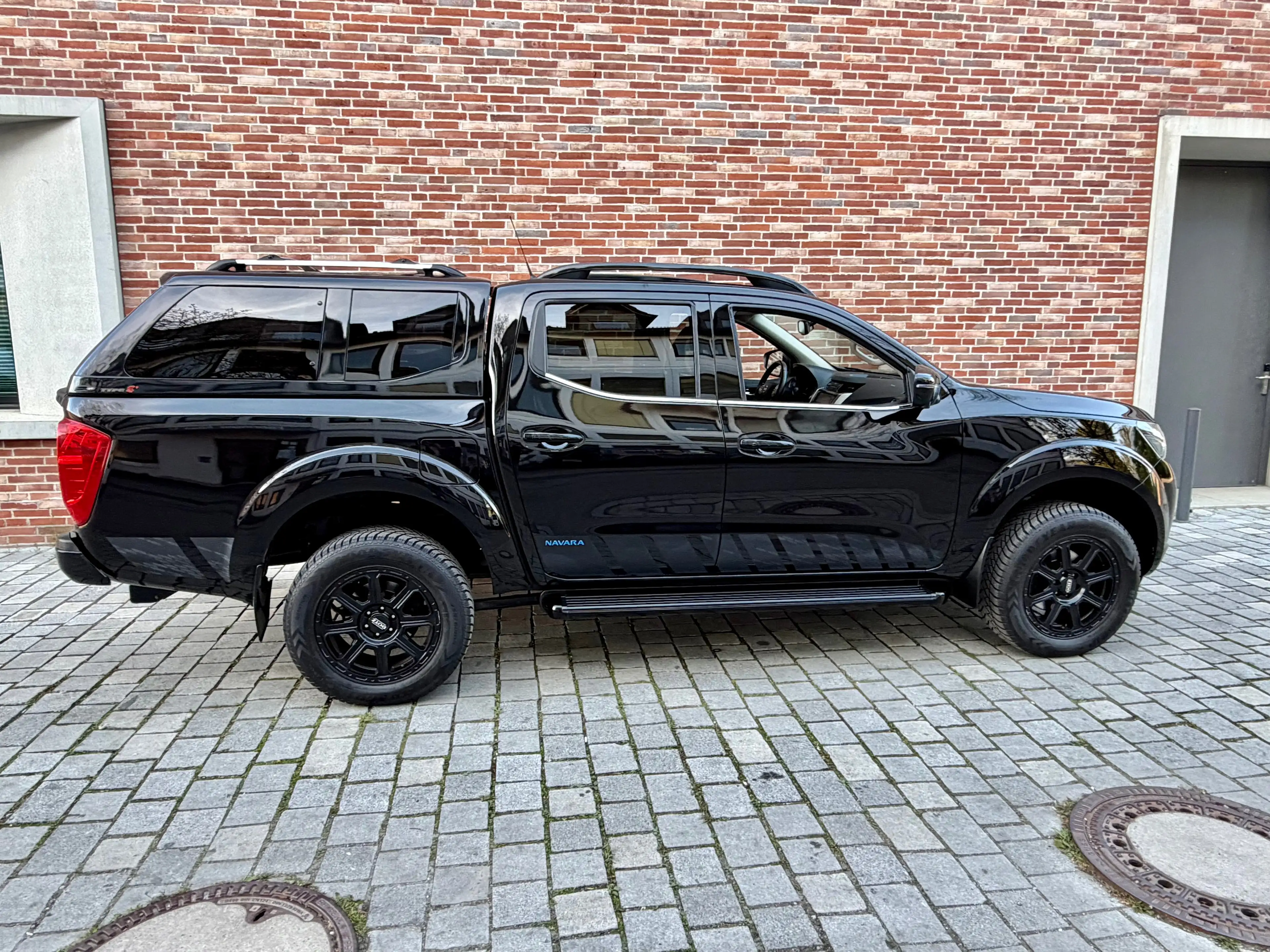 Nissan Navara N-Guard  SONDERMODELL mit HARDTOP + VOLLAUSTATTUNG — photo 13
