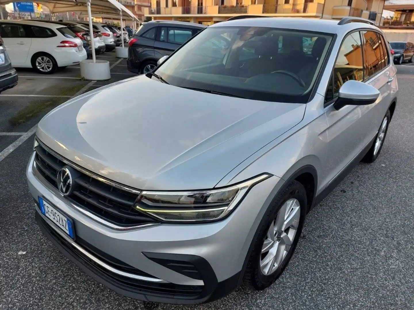 Volkswagen Tiguan 1.5 TSI 150 CV DSG ACT Life 5 posti Fatturab. Grigio - 1