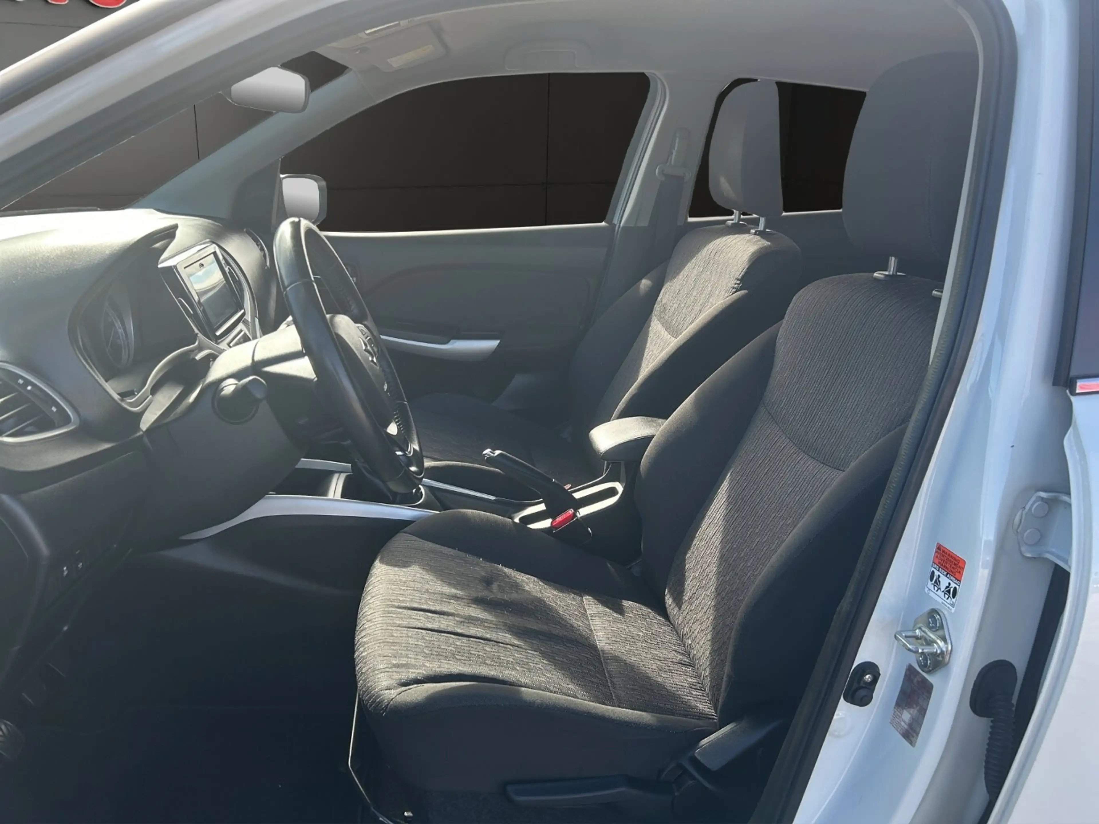 Suzuki Baleno 1.0 5D M/T Boosterjet Comfort — photo 9