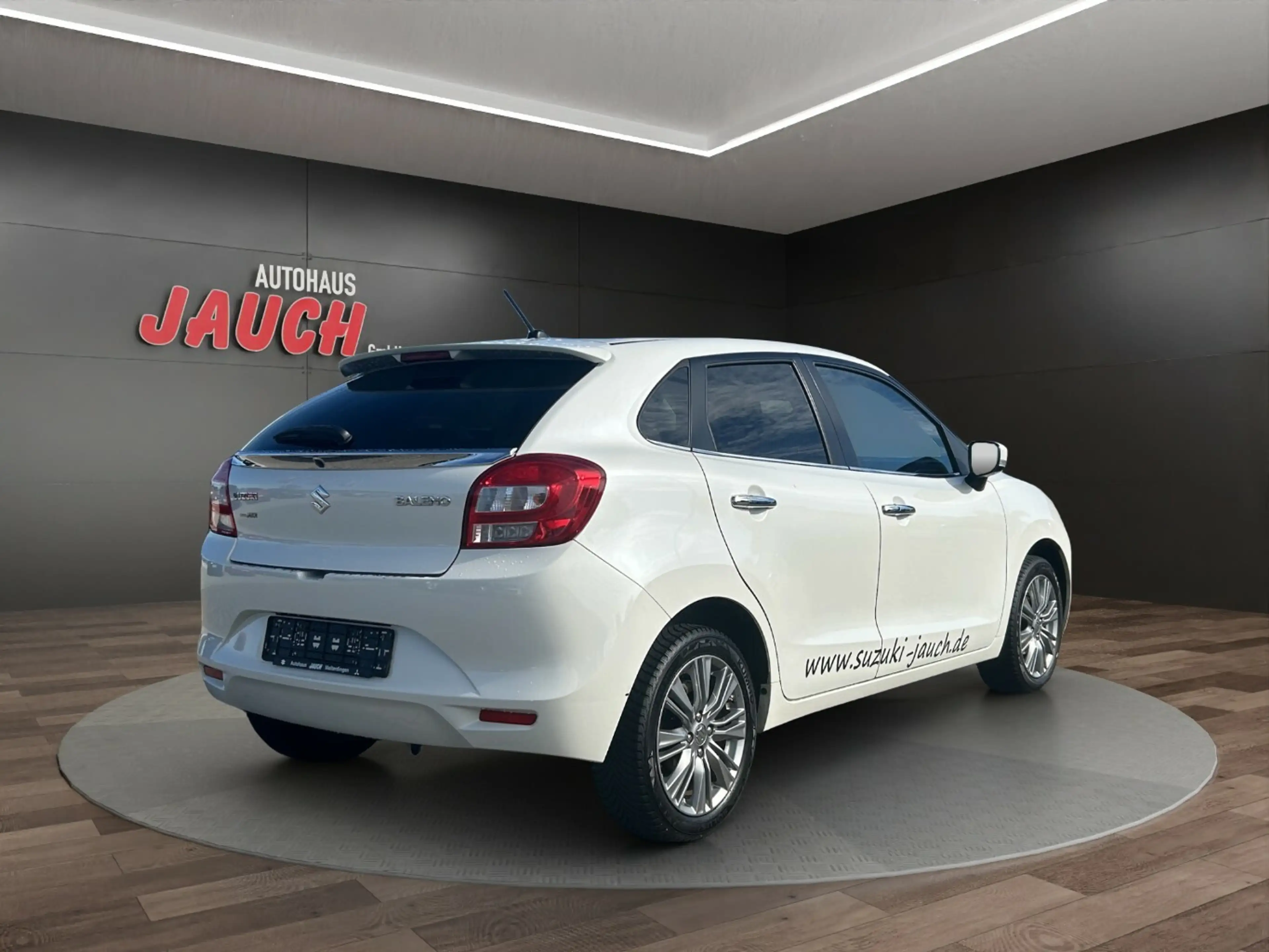 Suzuki Baleno 1.0 5D M/T Boosterjet Comfort — photo 5