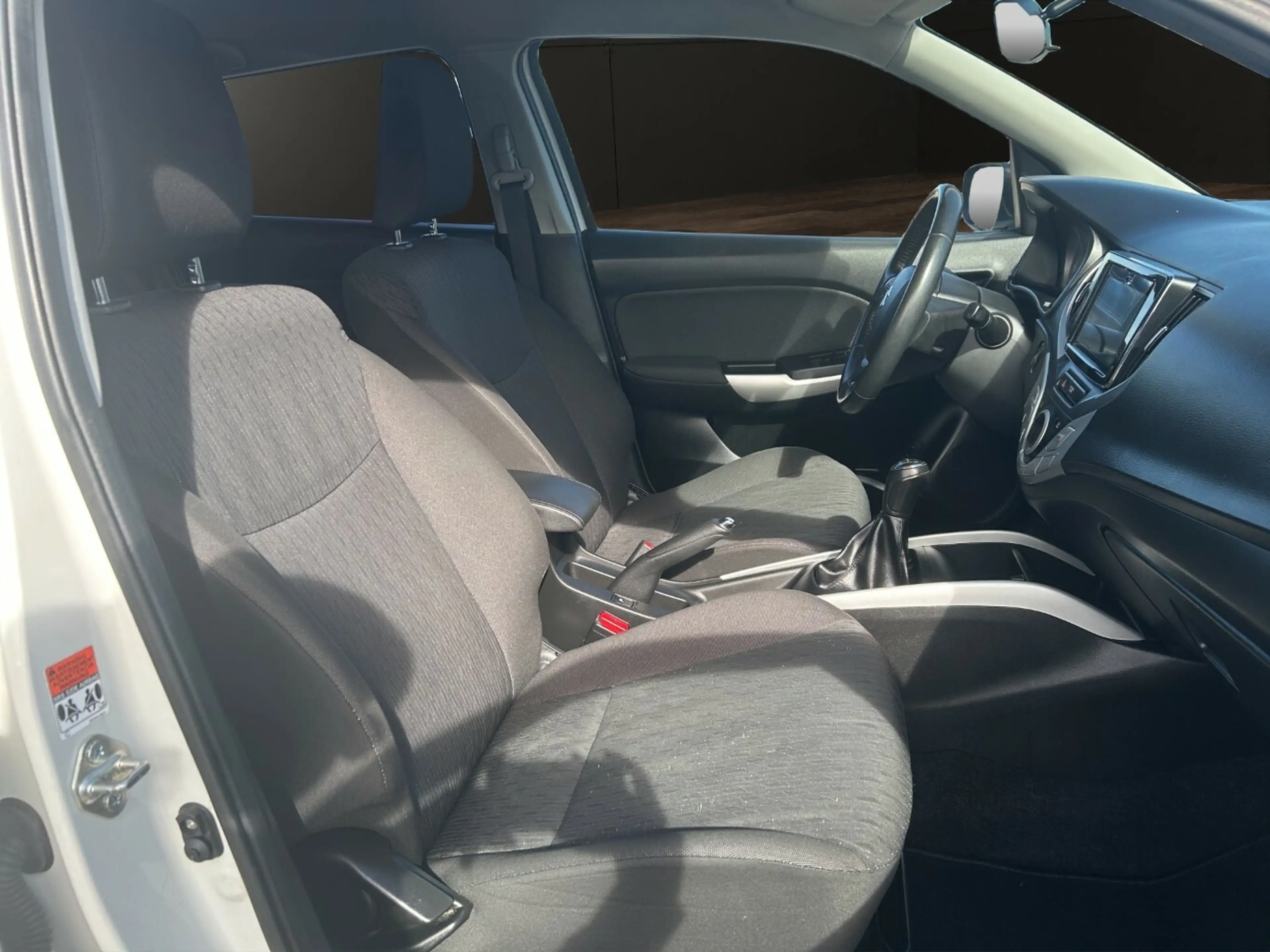 Suzuki Baleno 1.0 5D M/T Boosterjet Comfort — photo 10