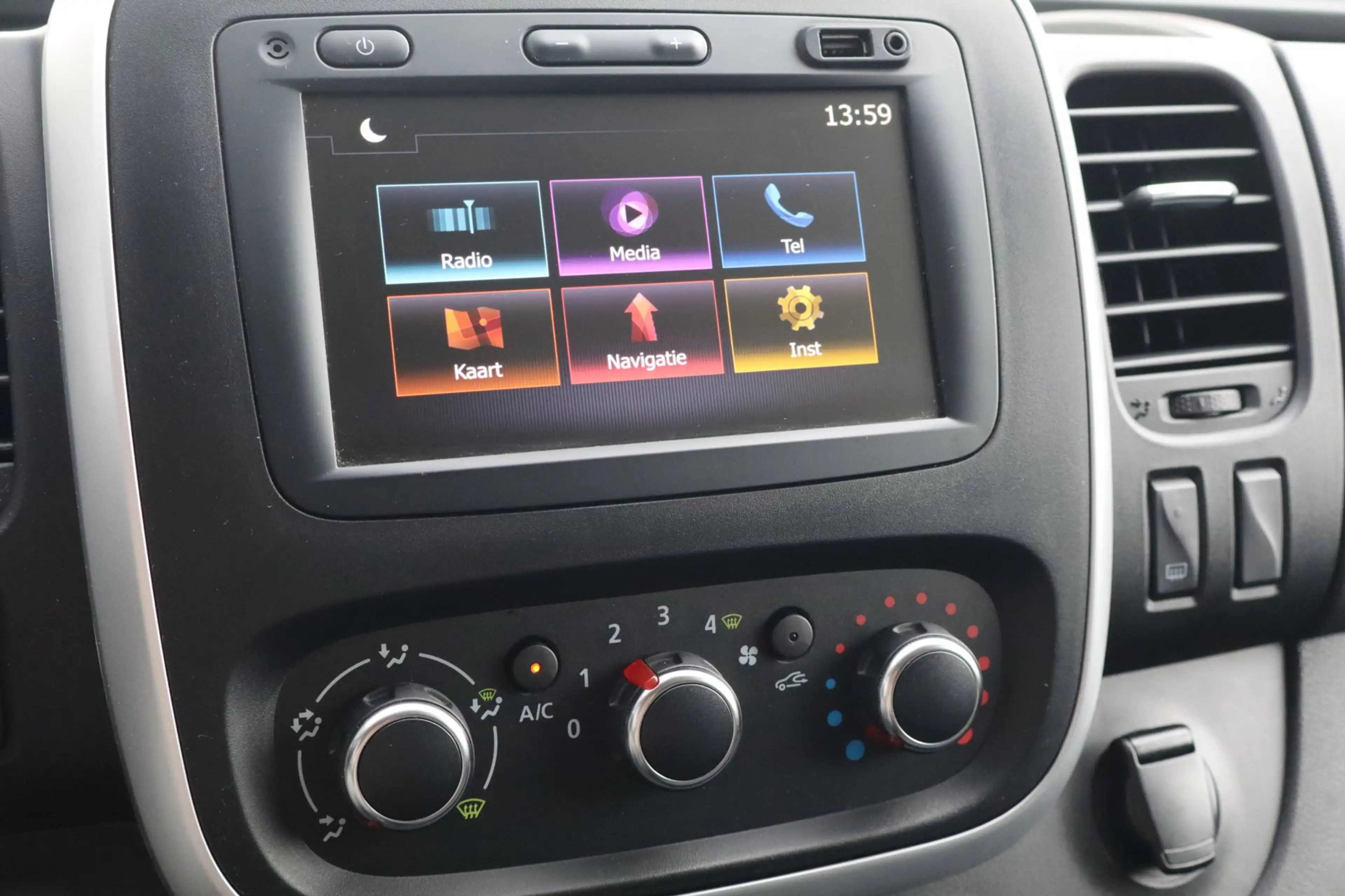 Renault Trafic 2.0 dCi 120 T29 L2H1 Dubbele cabine Work Edition - — photo 17