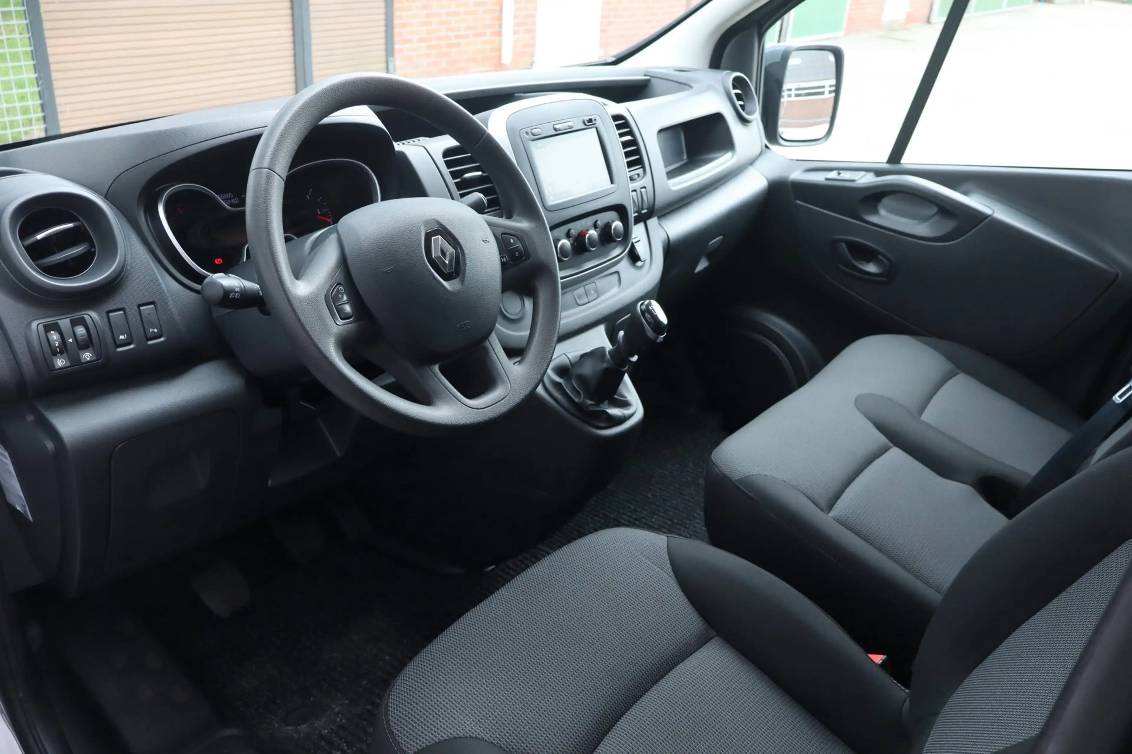 Renault Trafic 2.0 dCi 120 T29 L2H1 Dubbele cabine Work Edition - — photo 8