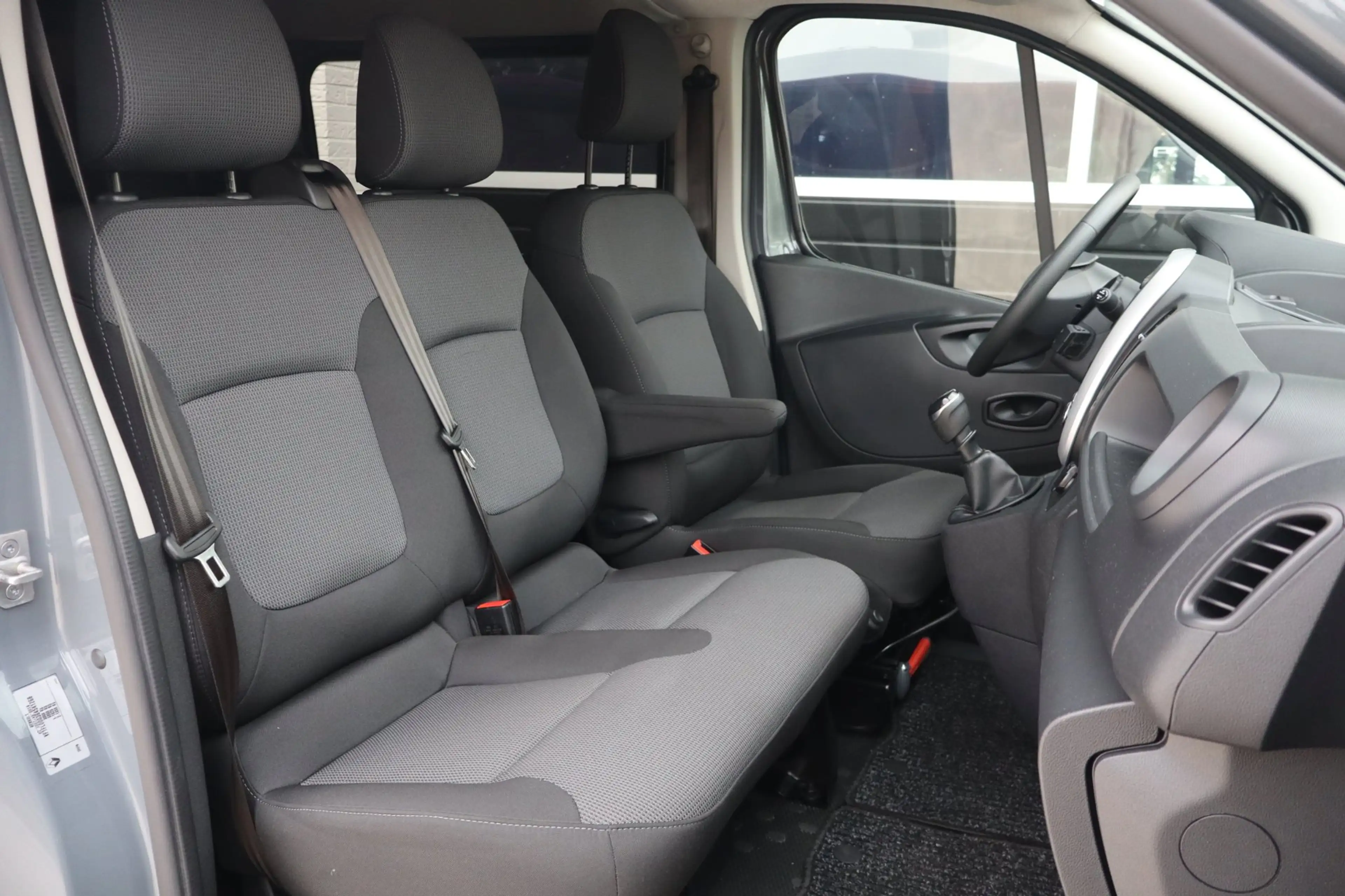 Renault Trafic 2.0 dCi 120 T29 L2H1 Dubbele cabine Work Edition - — photo 10