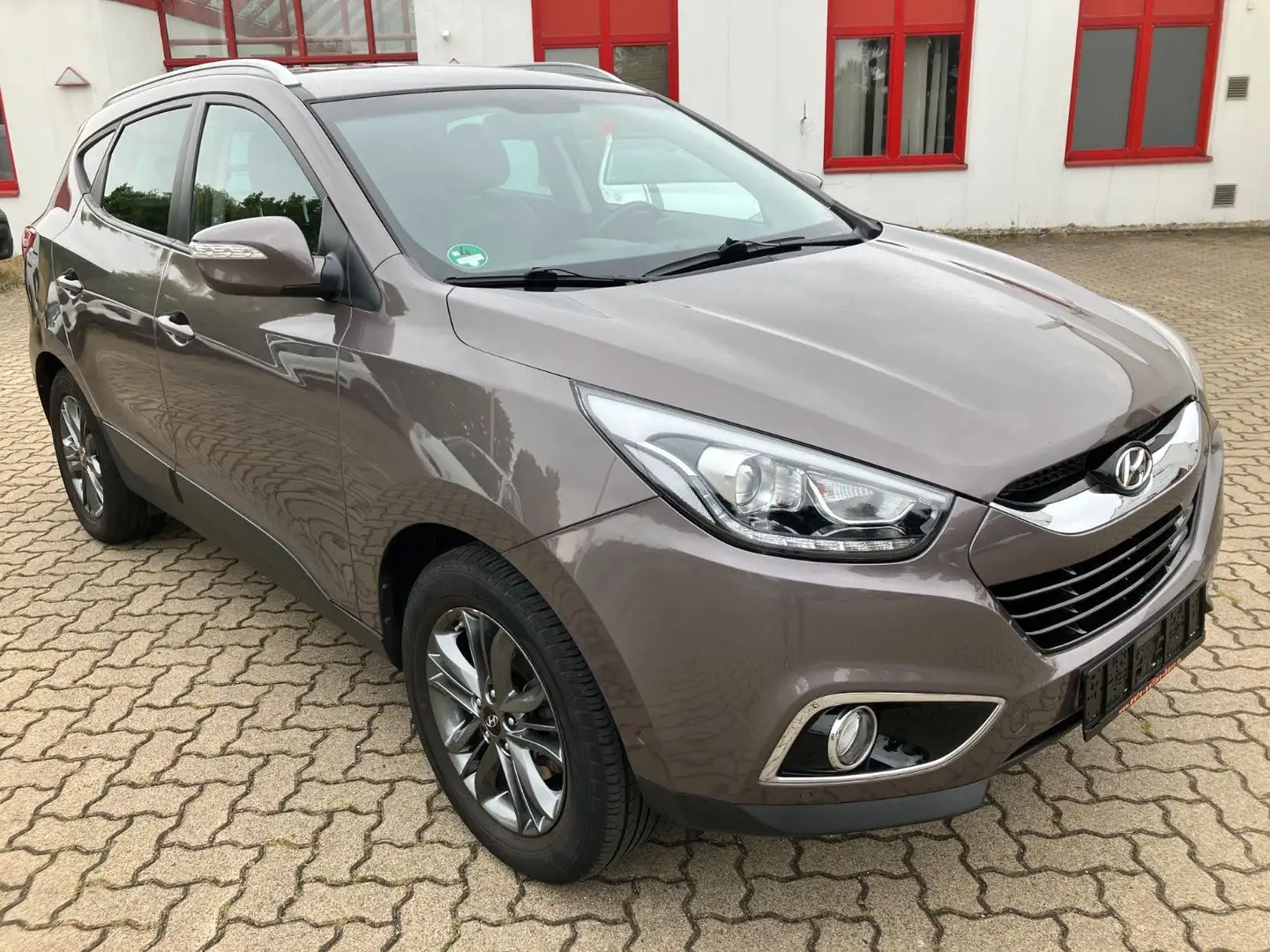 Hyundai iX35 blue 1.6l Finale 2WD NAVI LEDER AHK Marrón - 1