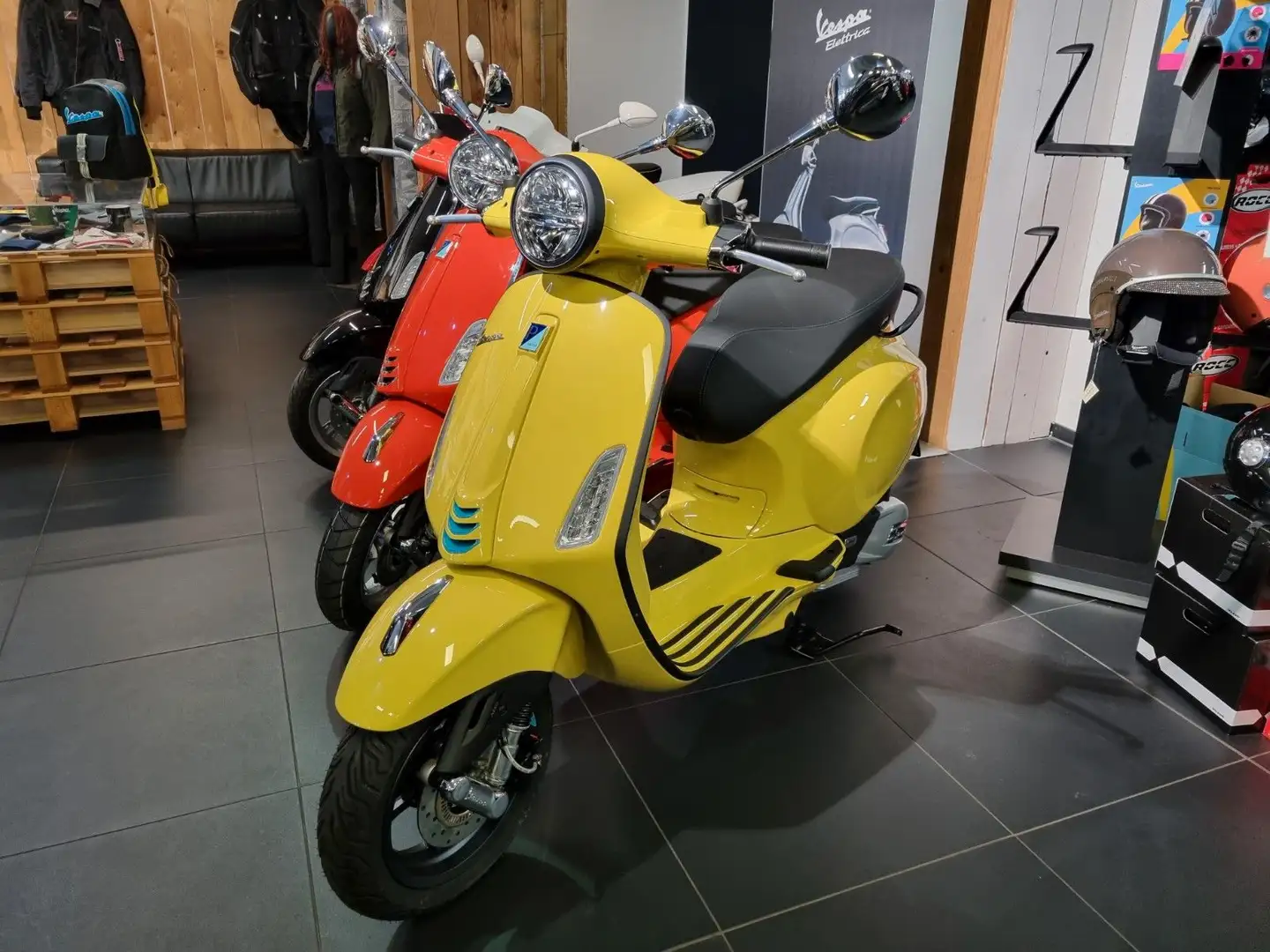 Vespa Primavera 125 Modell2024 žuta - 1