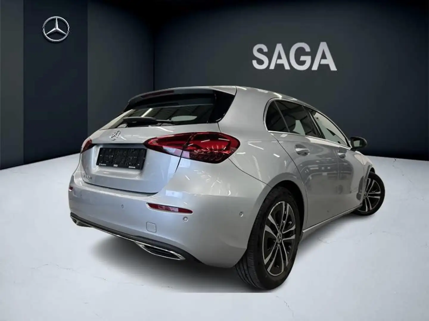 Mercedes-Benz A 180 d Business Line Gris - 2