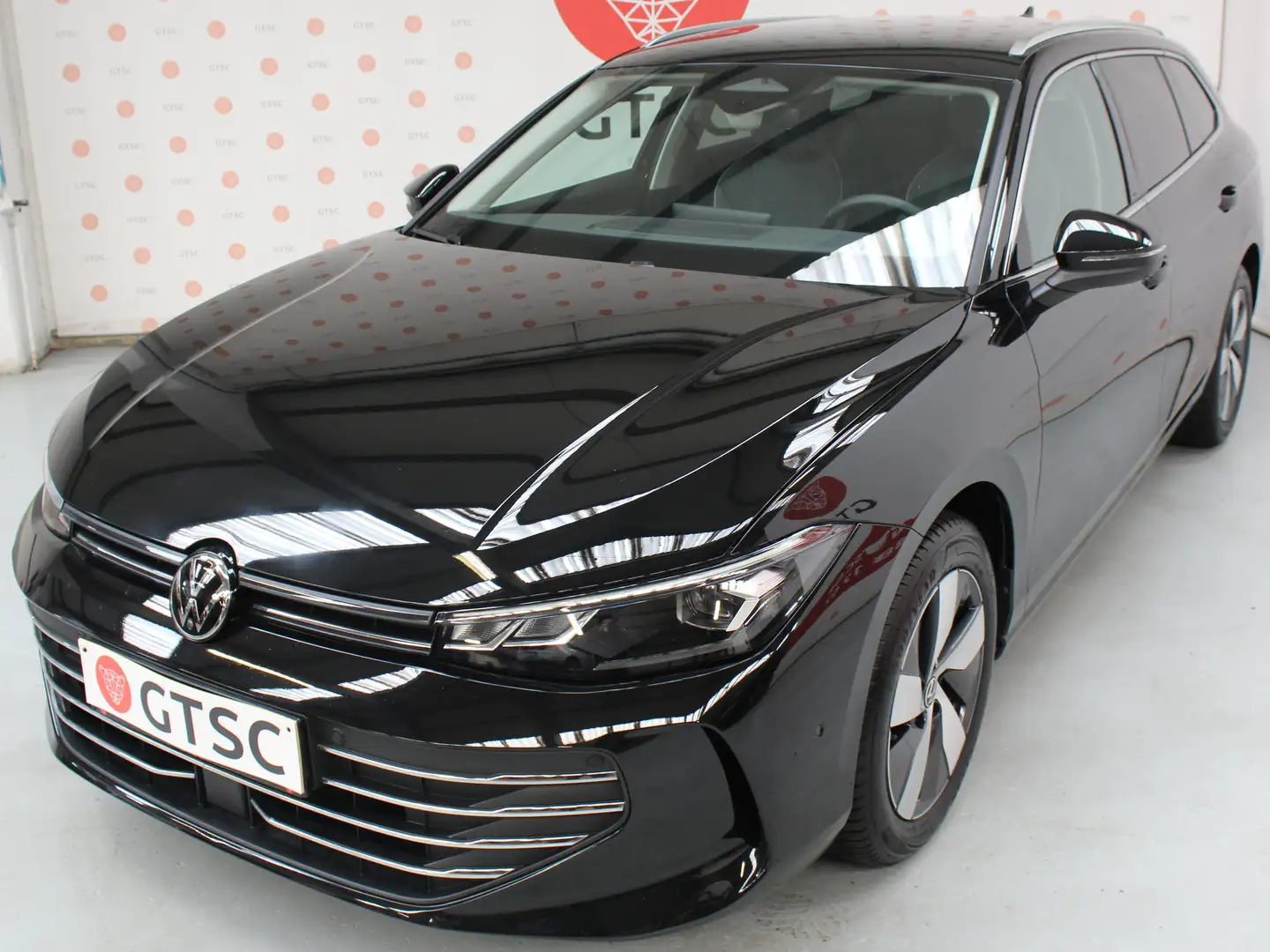 Volkswagen Passat Variant eHybrid 1.5 TSI Style Business DSG (150 kW) Black - 1