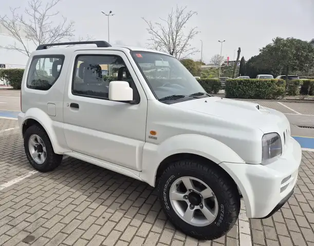 Suzuki Jimny 1.5DDiS JLX Techo Metálico