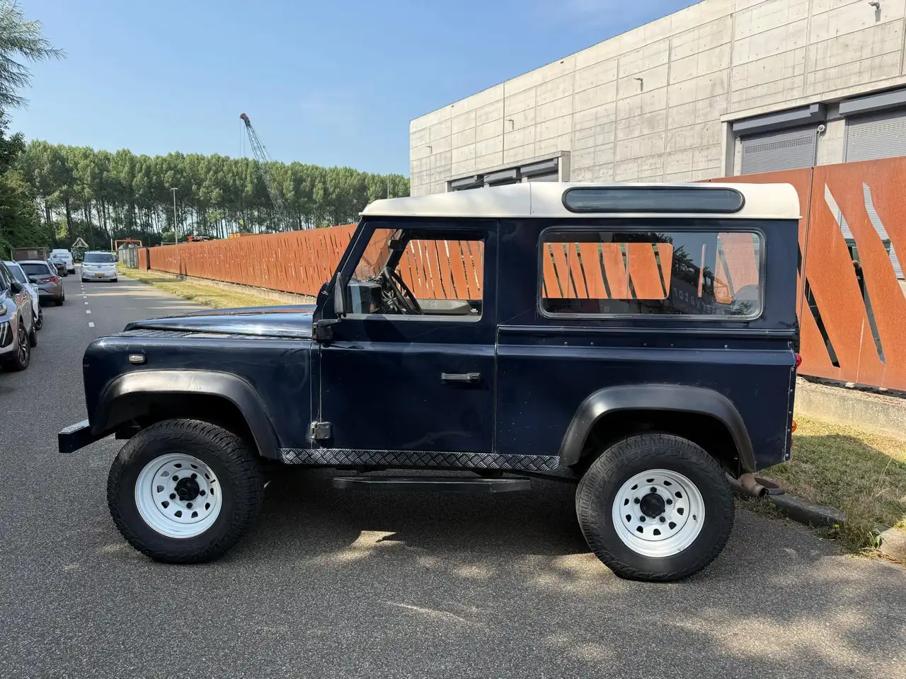 Land Rover Defender 90 Carabinieri, foto 3