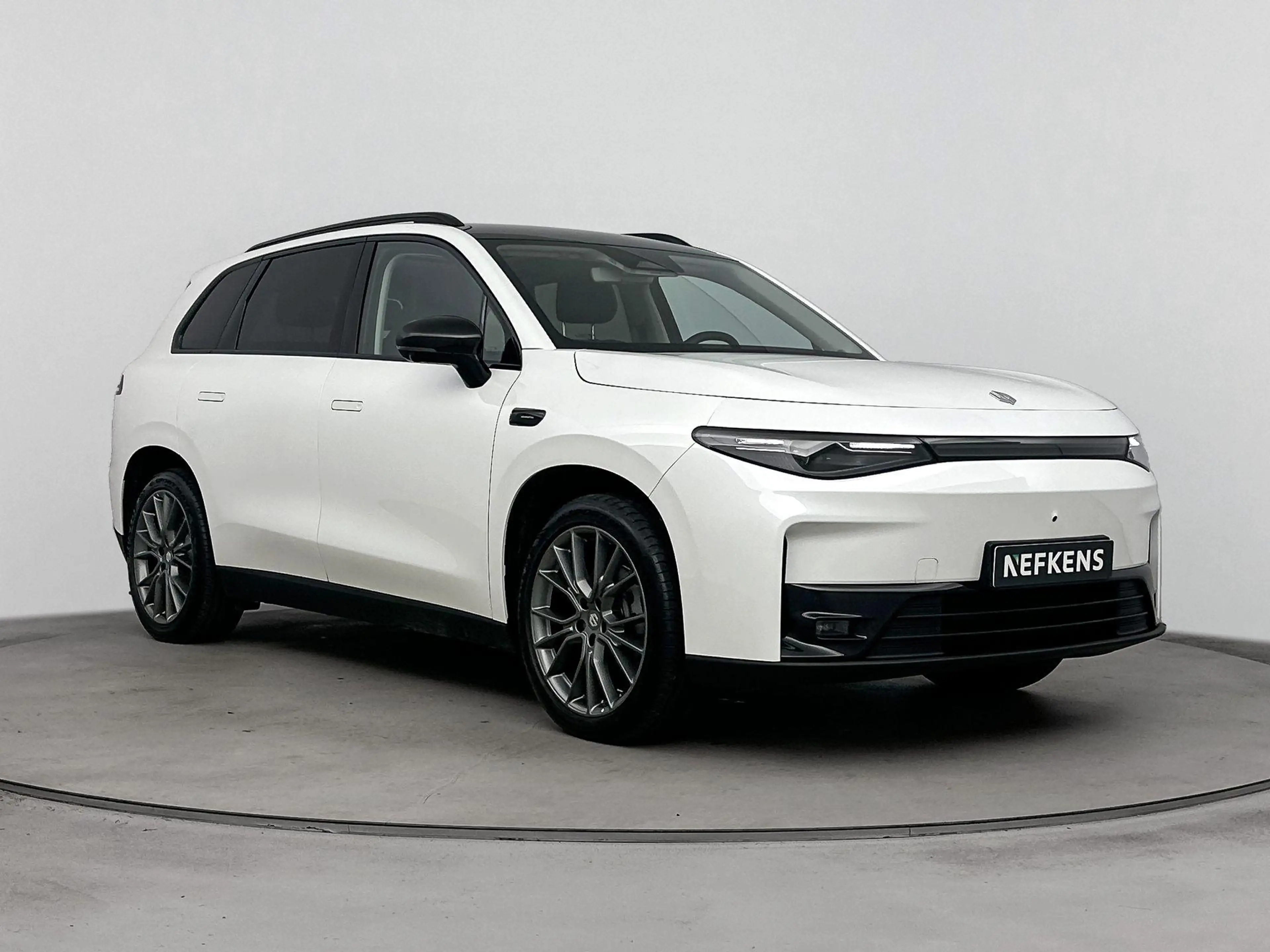 Leapmotor C10 Design ProMax 81.9 kWh | Long Range | Stoel/Stuur — photo 13