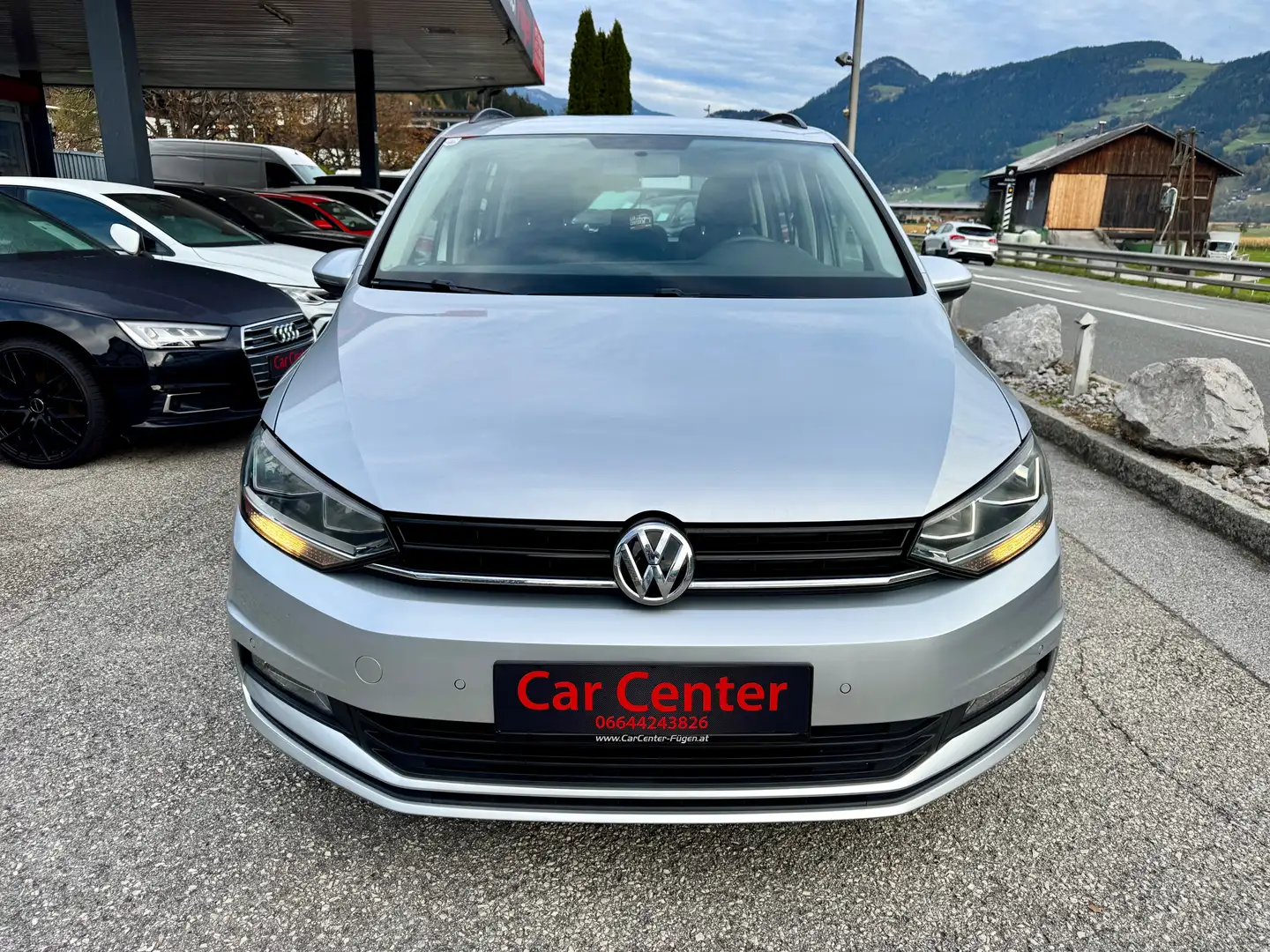 Volkswagen Touran Trendline 1,6 TDI Grau - 2