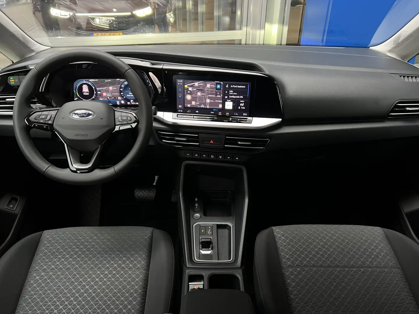 Ford Tourneo Connect 1.5 Plug-IN Hybrid 150 PK Automaat Titanium L2 | 7 Rood - 2