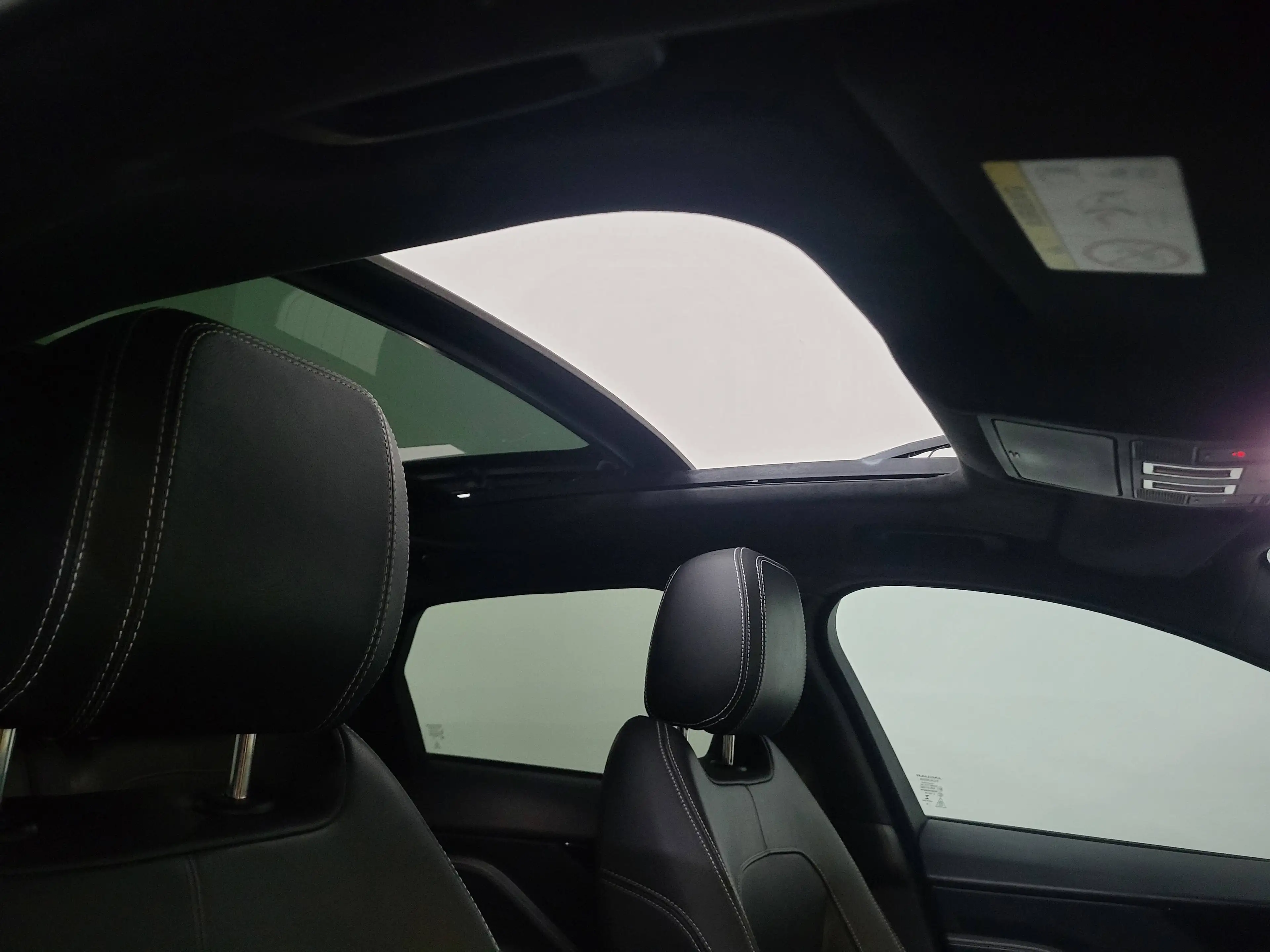 Jaguar F-Pace 2.0 D AWD R-Sport * CAMERA * CARPLAY * TOIT PANO * — photo 14