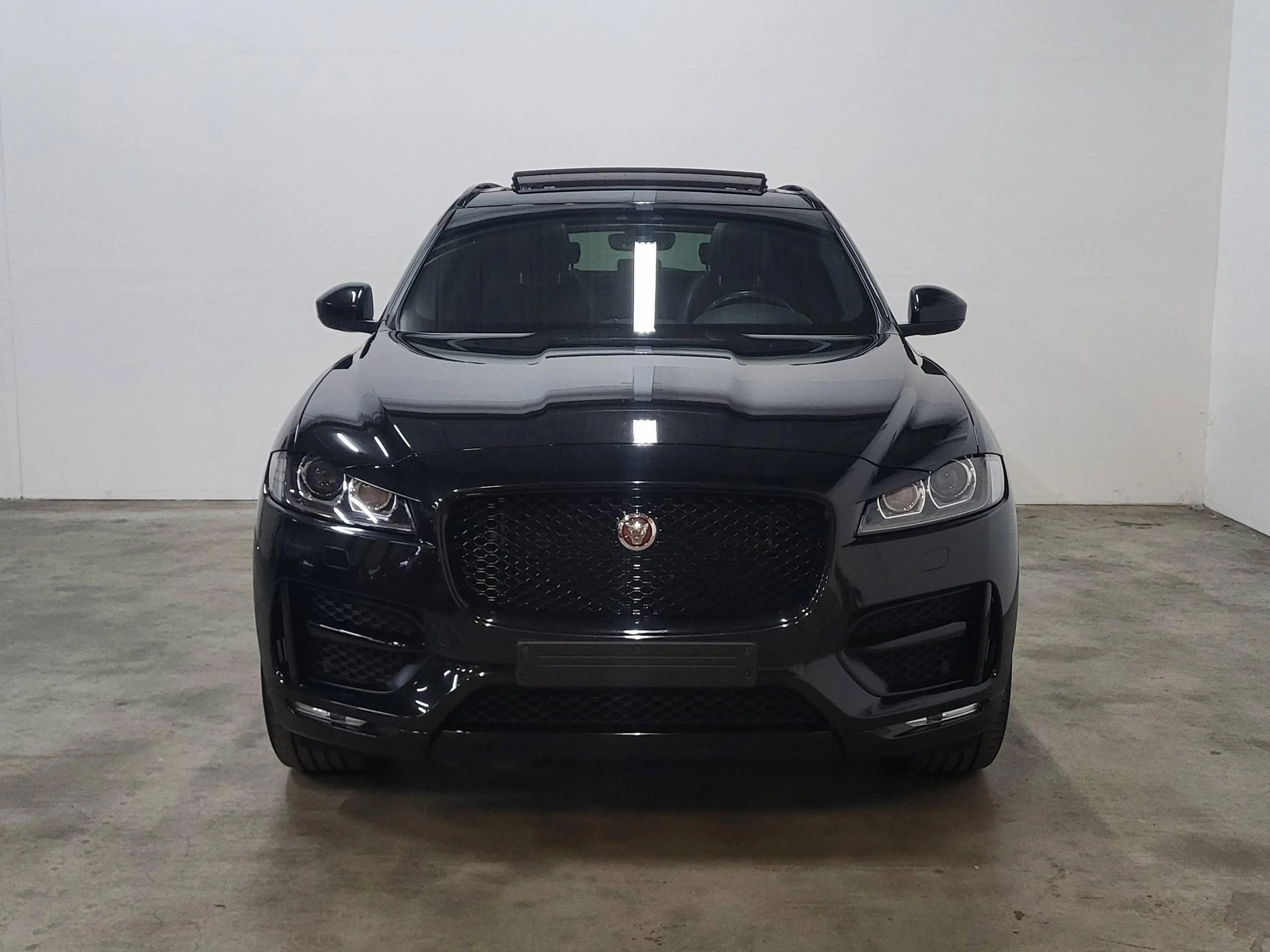 Jaguar F-Pace 2.0 D AWD R-Sport * CAMERA * CARPLAY * TOIT PANO * — photo 4