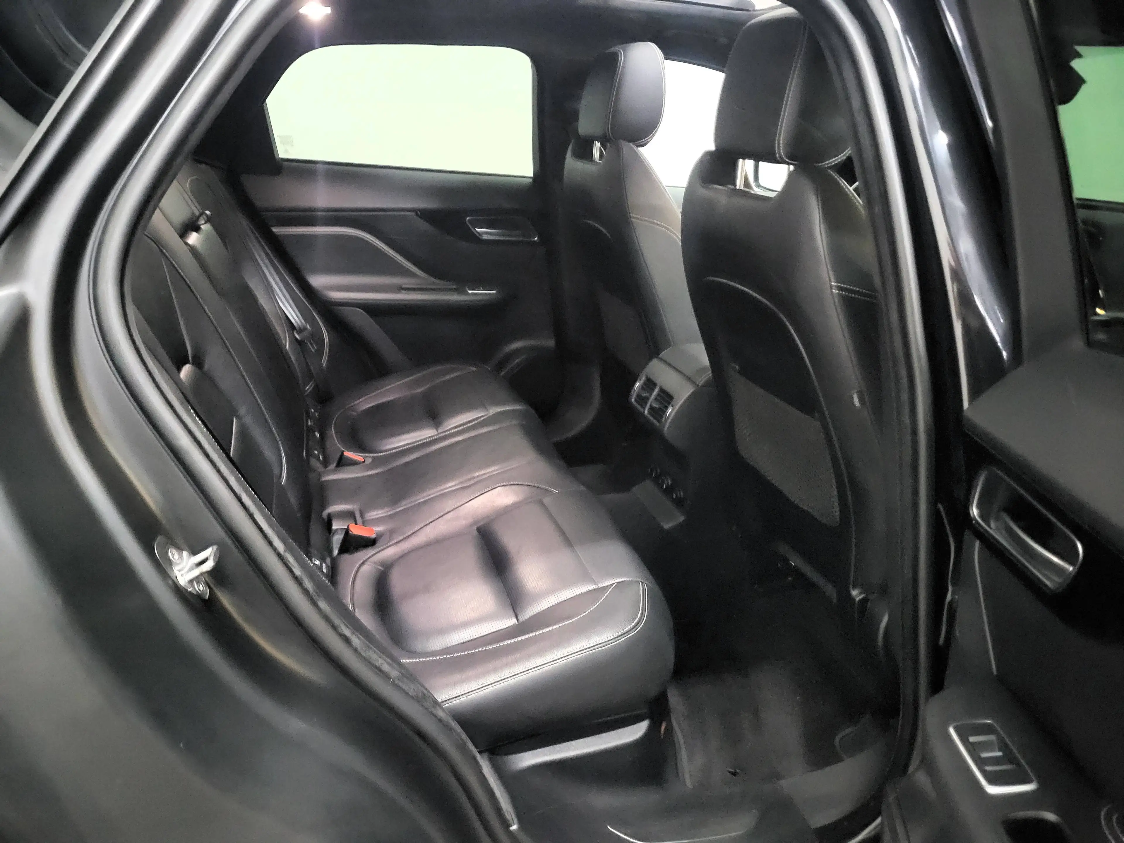 Jaguar F-Pace 2.0 D AWD R-Sport * CAMERA * CARPLAY * TOIT PANO * — photo 12