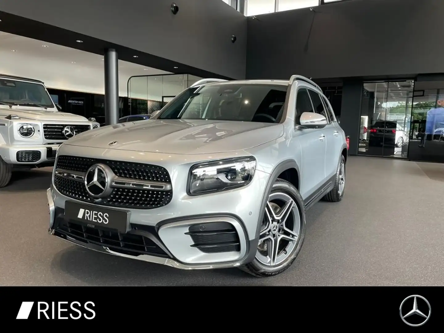 Mercedes-Benz GLB 220 d 4M AMG+AHK+DISTR+7 SITZER+KEYL+MULTIB+ Silber - 1