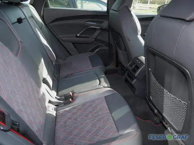 Audi Q5 view 7