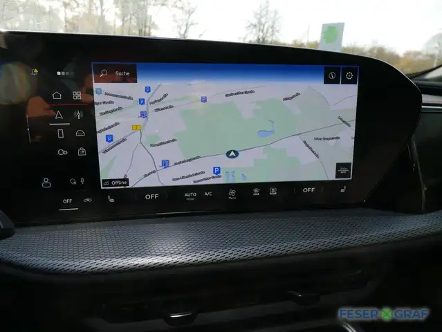 Audi Q5 view 11