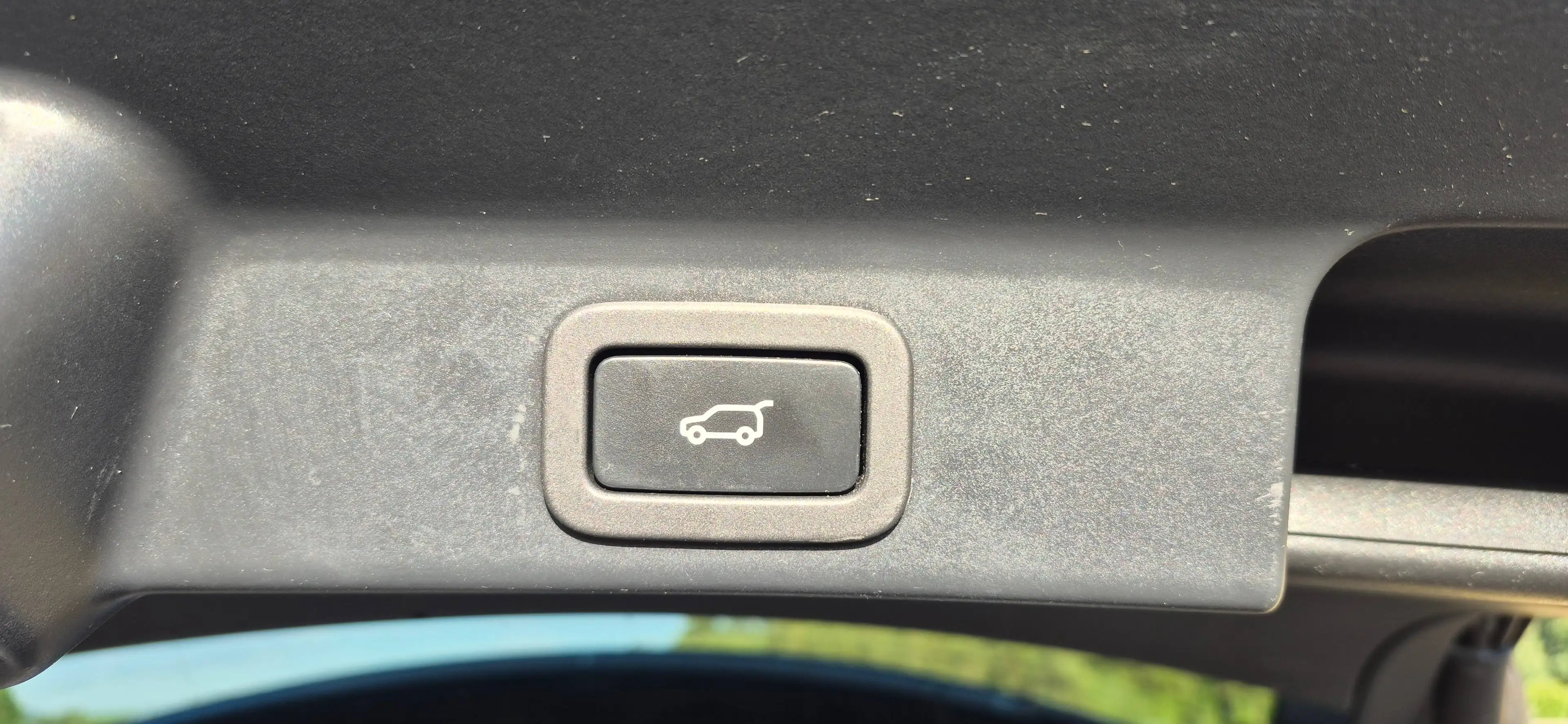 Jaguar F-Pace P250 AWD / R-Dynamic SE / Toit ouvrant / Cuir blanc / Attache remorque — photo 10