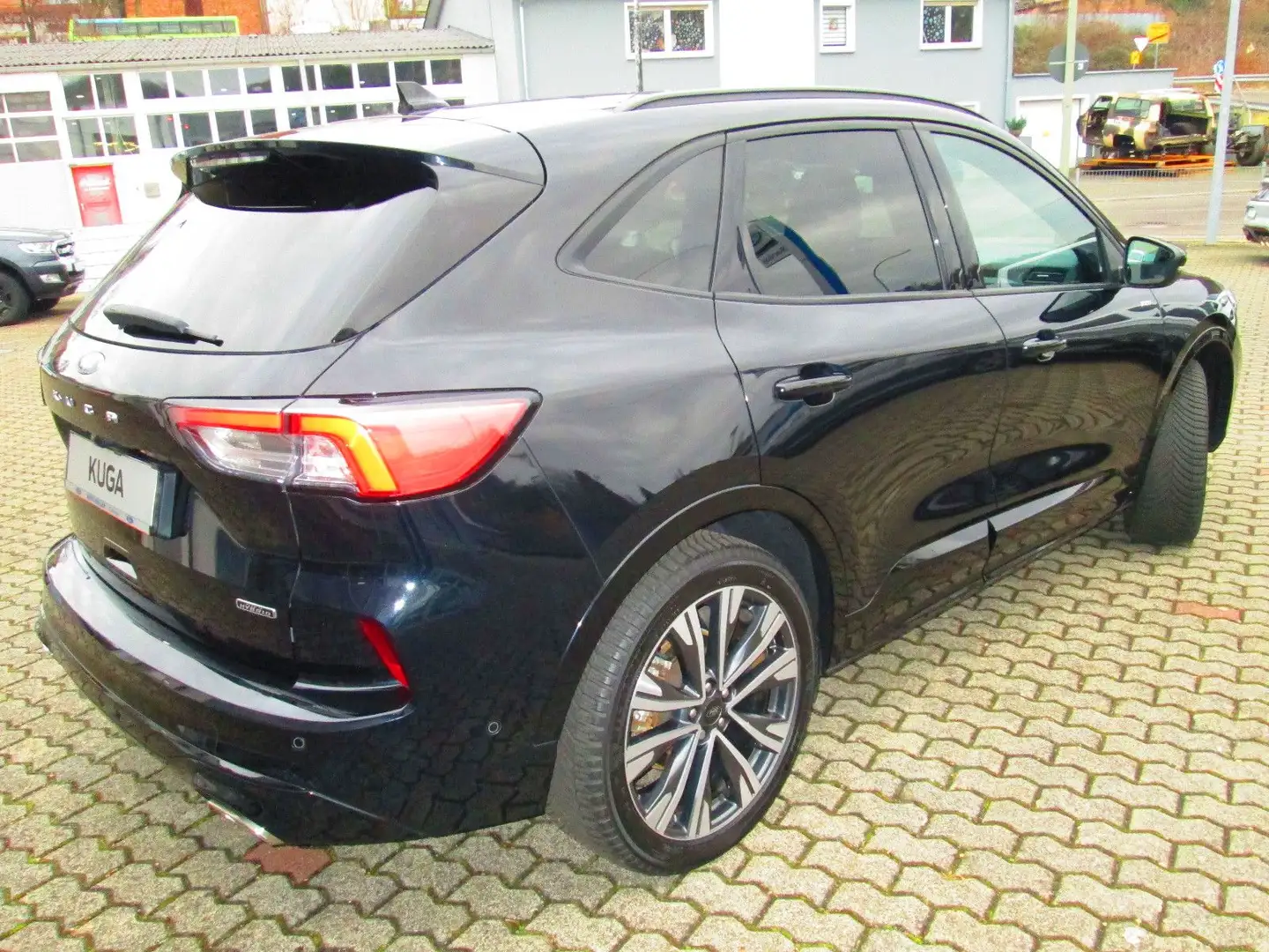 Ford Kuga Plug-In Hybrid ST-Line X AHK Schwarz - 2