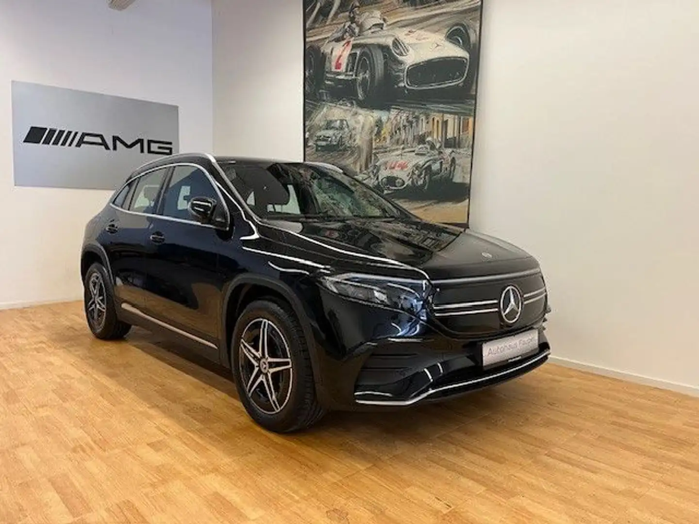 Mercedes-Benz EQA 300 4Matic AMG-Line Black - 1