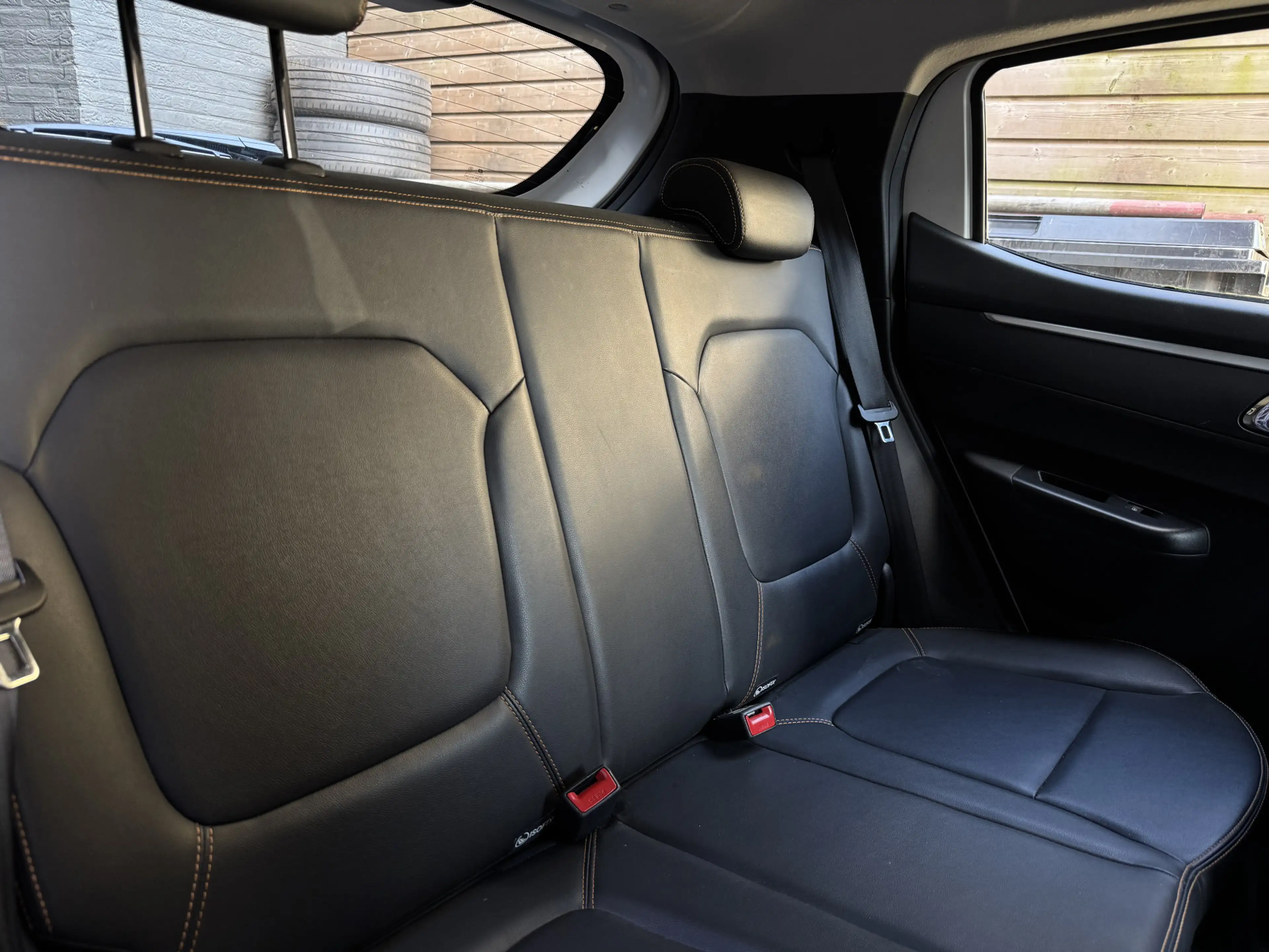 Dacia Spring Comfort Plus 27 kWh Navi | Airco | Camera — photo 2