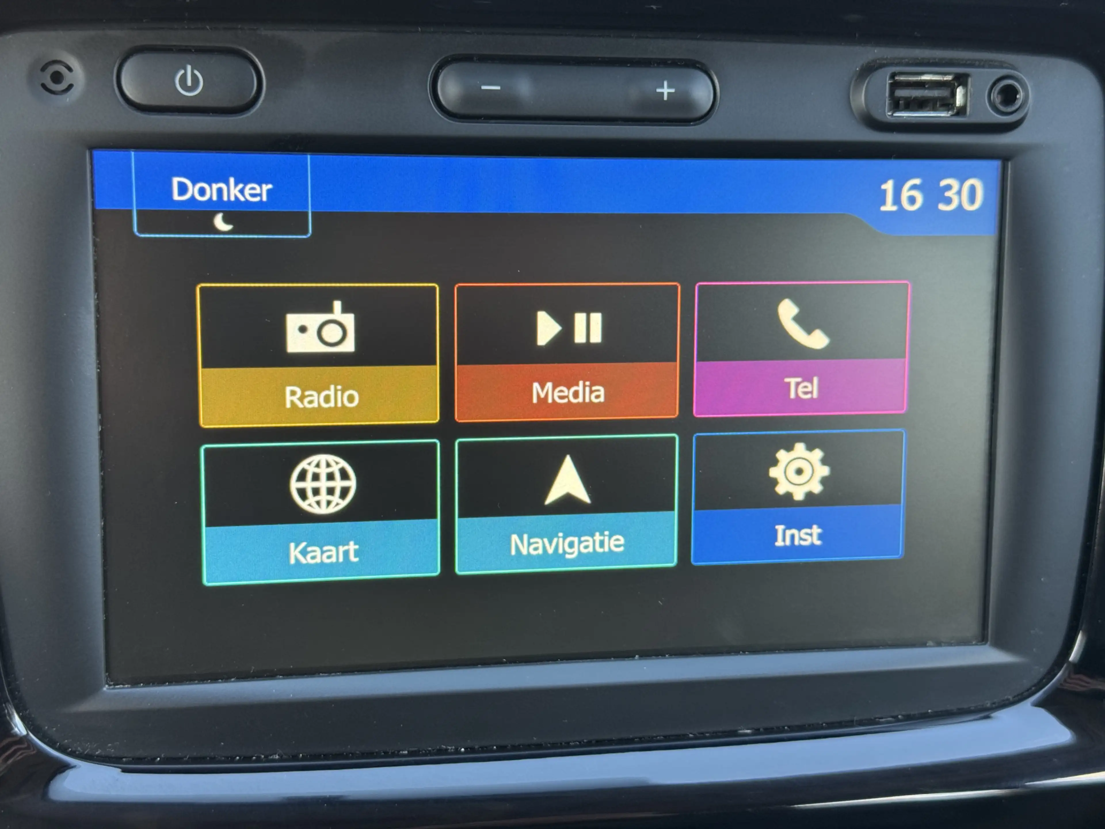 Dacia Spring Comfort Plus 27 kWh Navi | Airco | Camera — photo 18