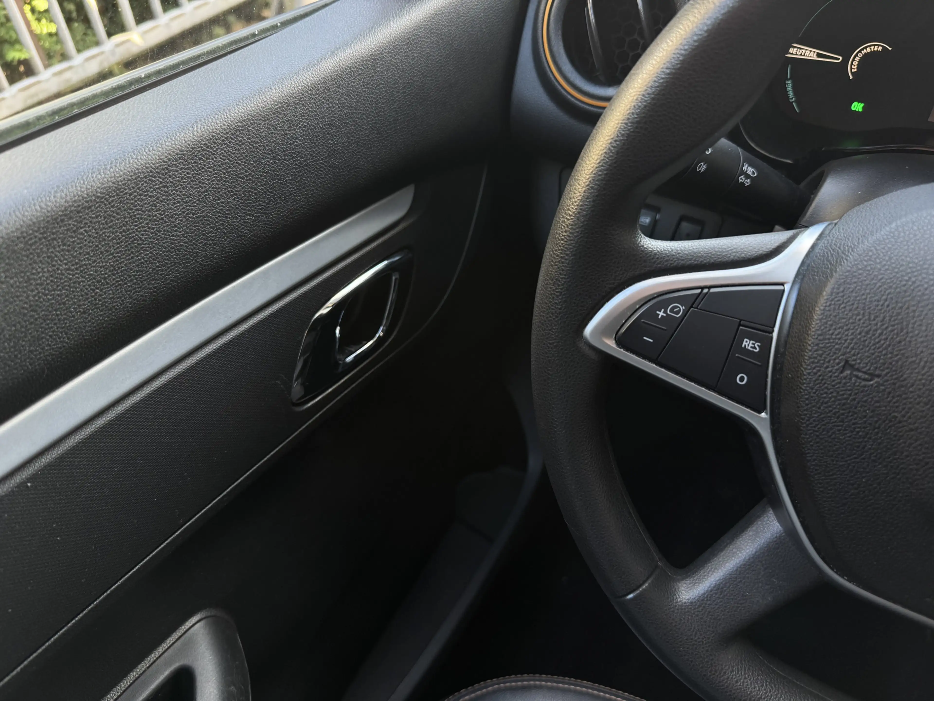 Dacia Spring Comfort Plus 27 kWh Navi | Airco | Camera — photo 9