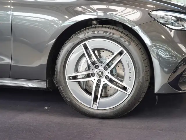 Mercedes-Benz E-Class view 2