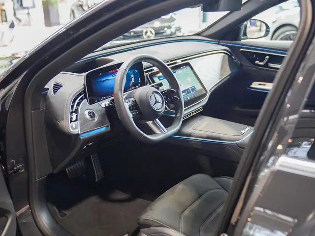 Mercedes-Benz E-Class view 14