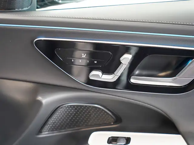 Mercedes-Benz E-Class view 11