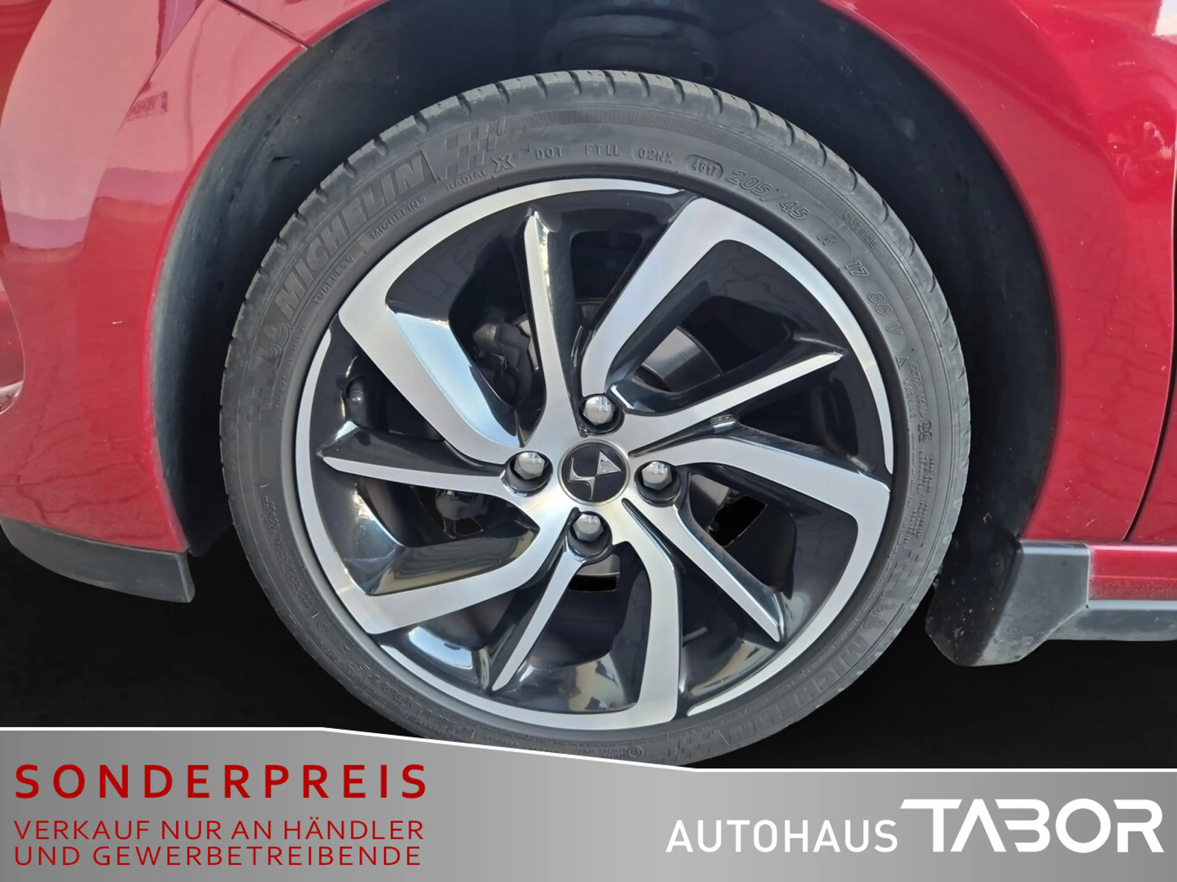 DS Automobiles DS 3 1.2 PT 10 SportChic Klimaaut. LM PDC GRA BT — photo 11