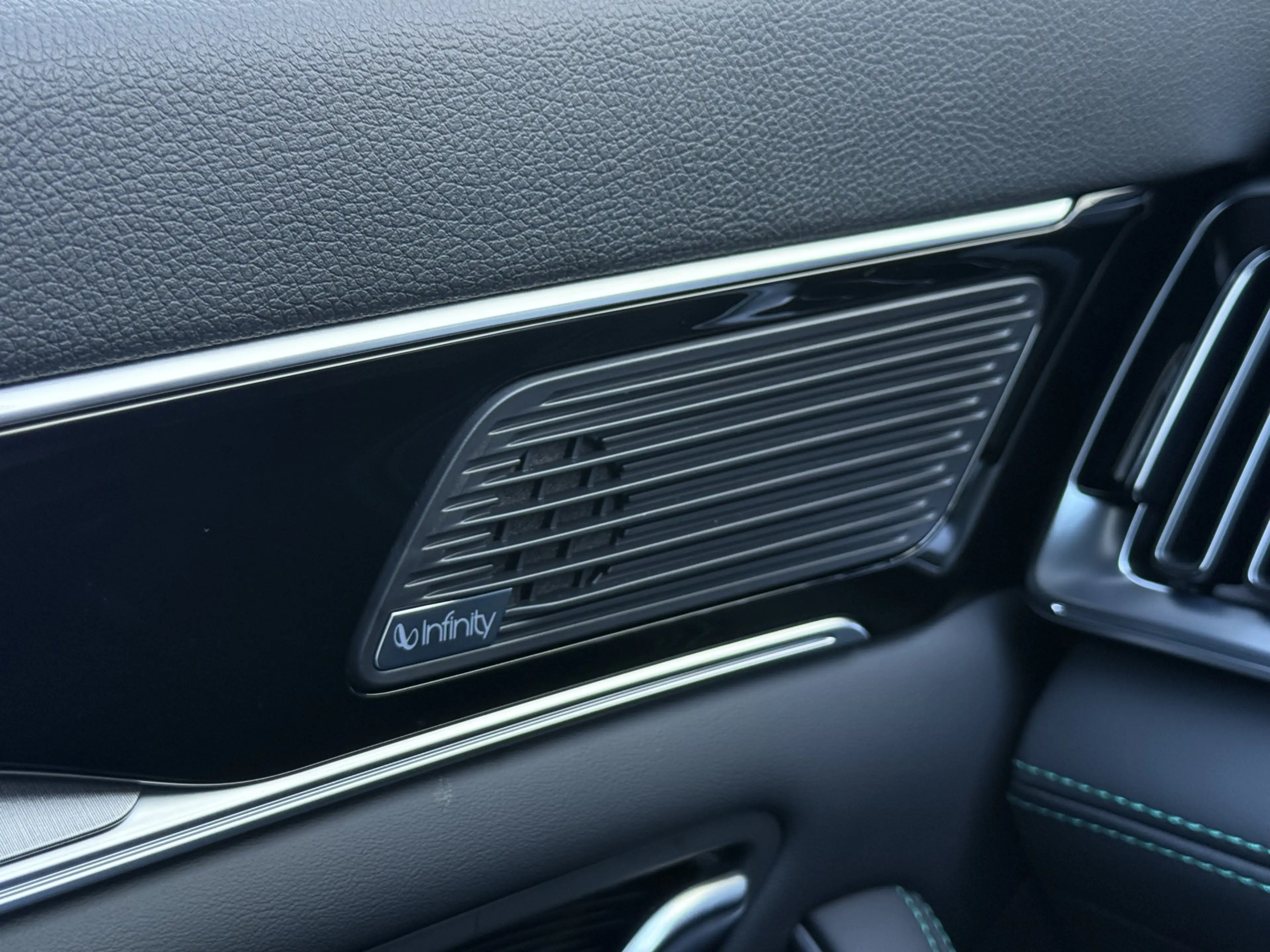 BYD Seal U 1.5 DM-i FWD Boost | Pano | Memory | 360* Camera | — photo 14