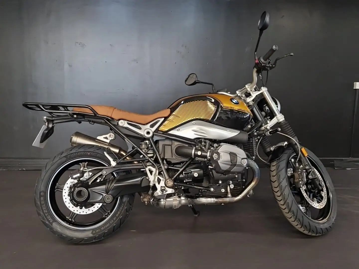 BMW R nineT - 1