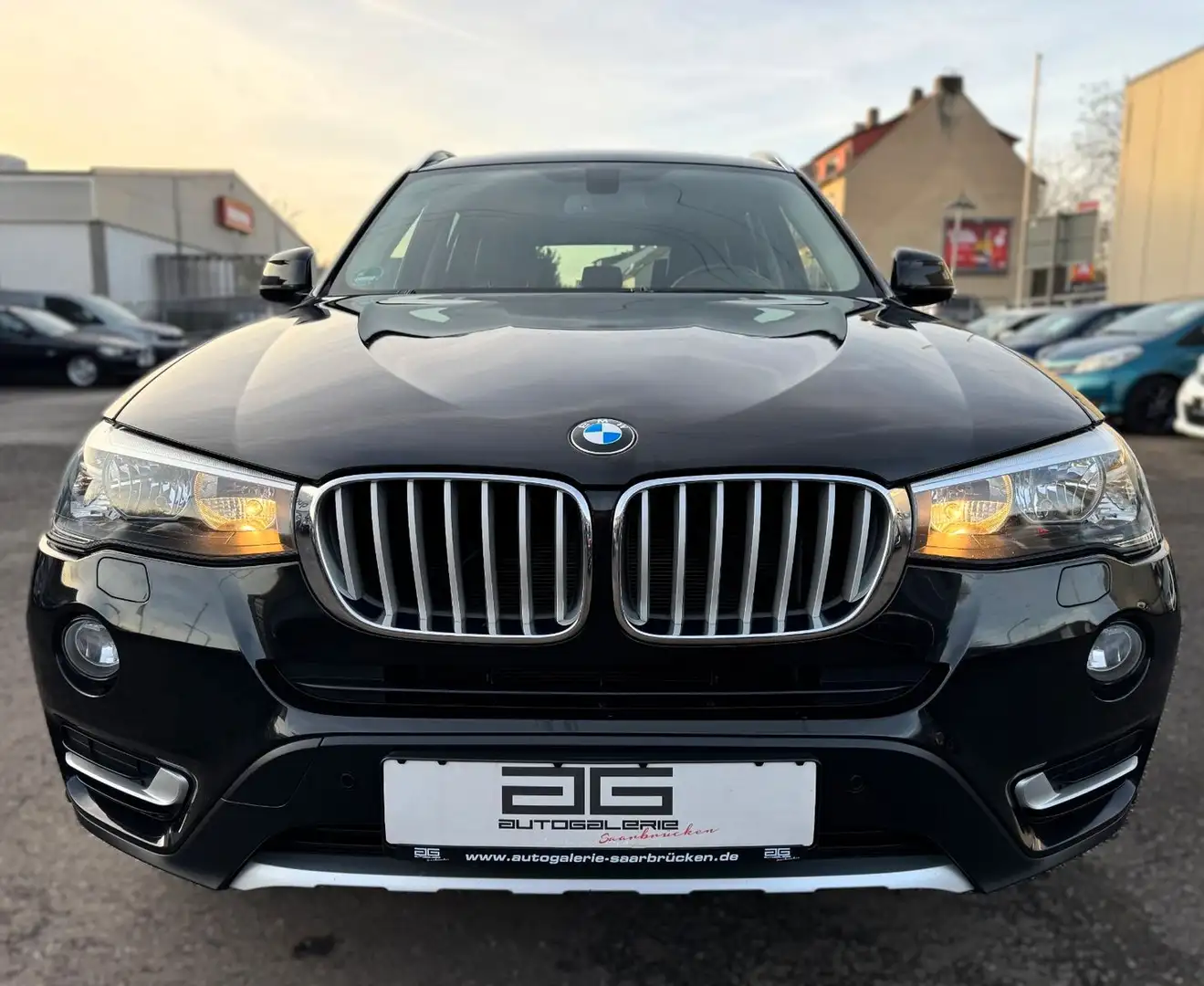 BMW X3 xDrive 20d Automatik *2.Hand/Navi/H&K/AHK* Noir - 2