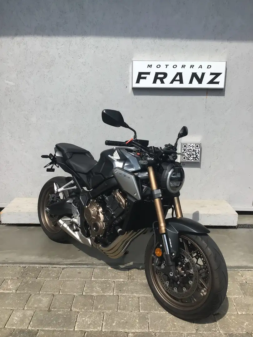 Honda CB 650 R mit kurzem Kennzeichenhalter Grau - 2