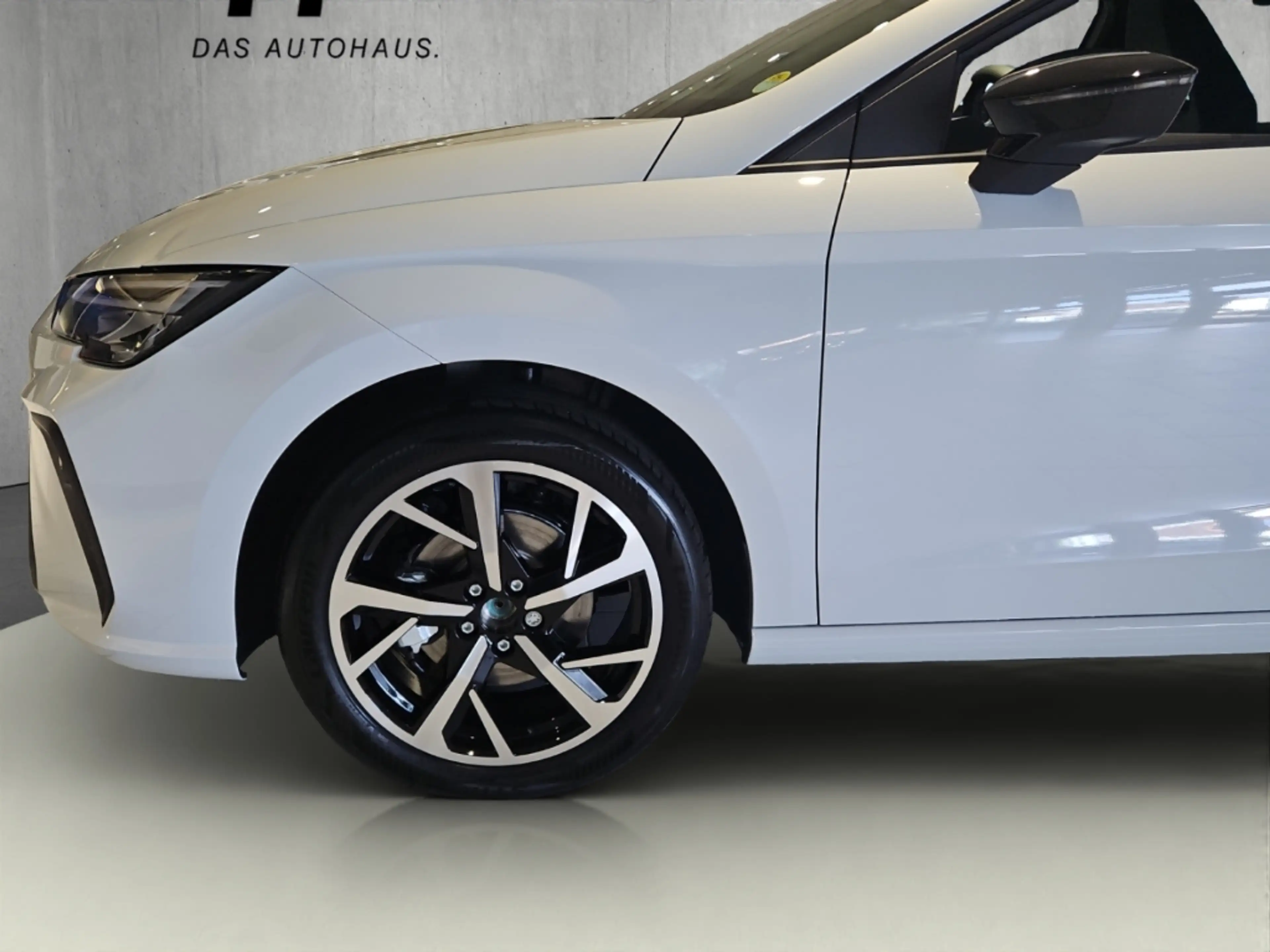 SEAT Ibiza FR 1.0 TSI 85 kW (116 PS) 7-Gang-DSG Navi Rückfahr — photo 6