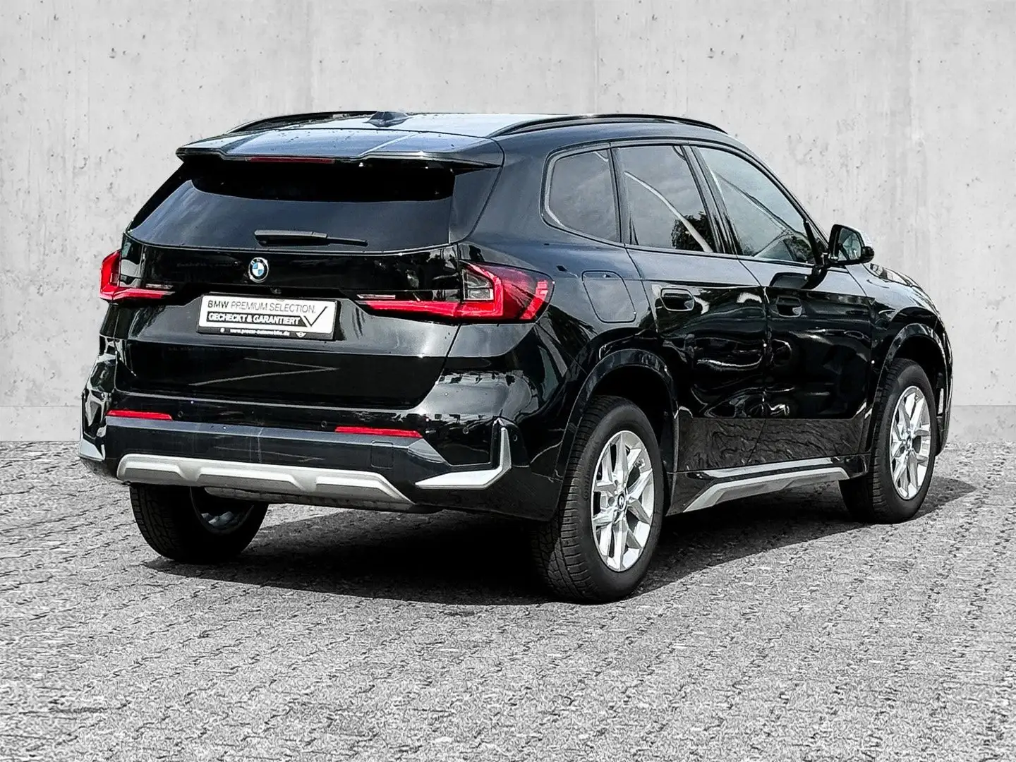 BMW X1 sDrive18i  xLine ACC+AHK+RFK+NAVI+LED+DA+LM Nero - 2