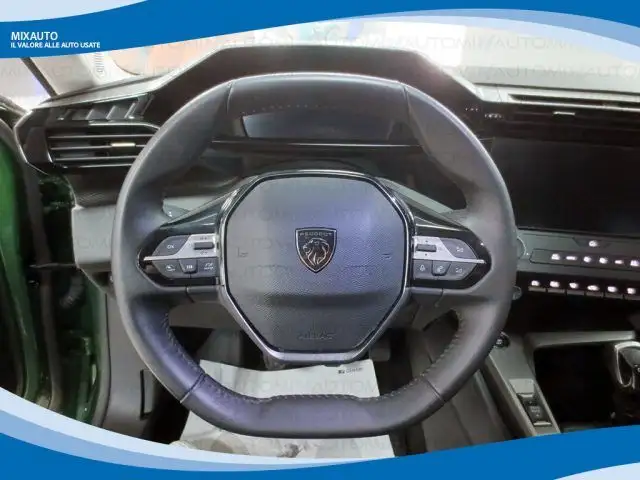 Peugeot 308 view 4