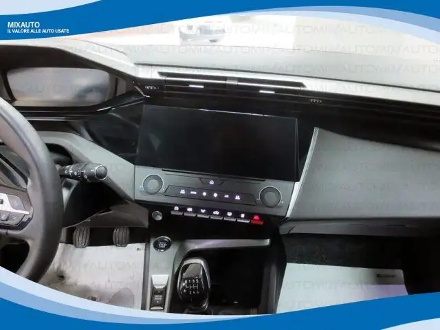 Peugeot 308 view 6