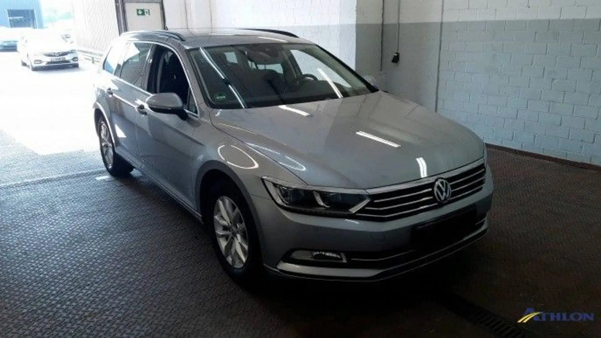 Volkswagen Passat Variant Comfortline Navi LED SiHz ACC RFK Argent - 2