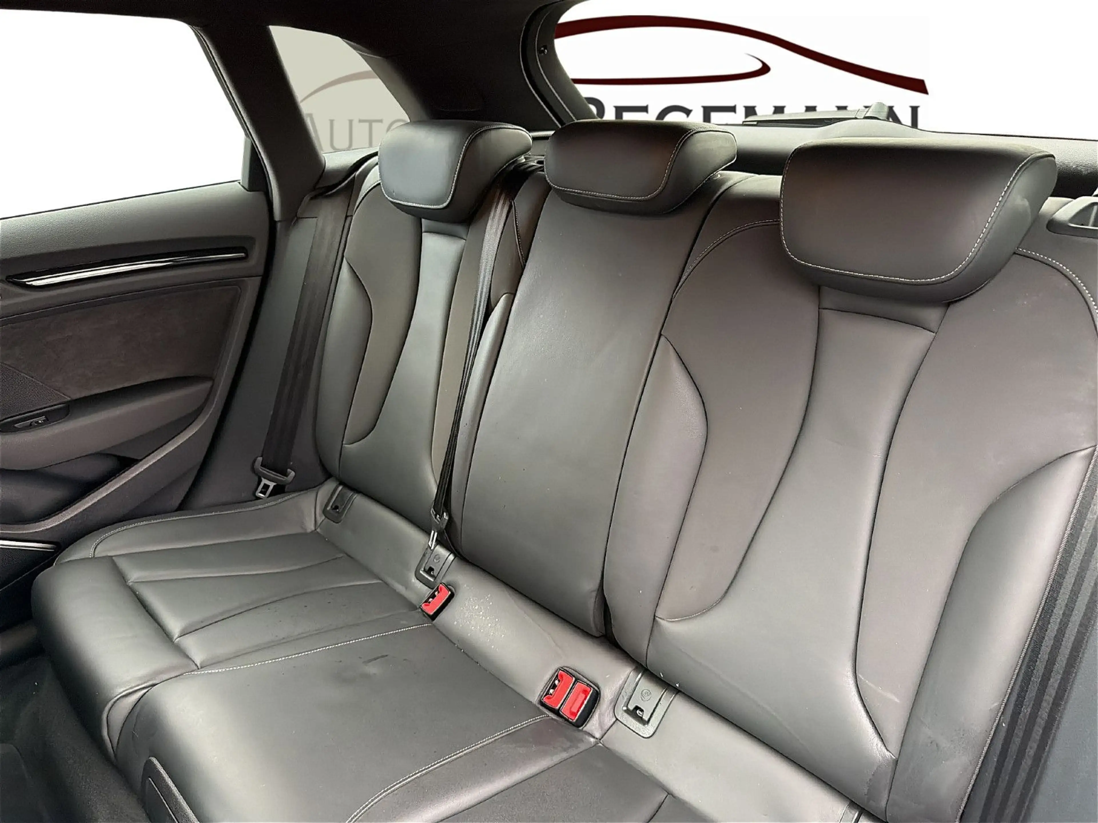 Audi RS3 Sportback 2.5 TFSI quattro Panorama B&O — photo 12