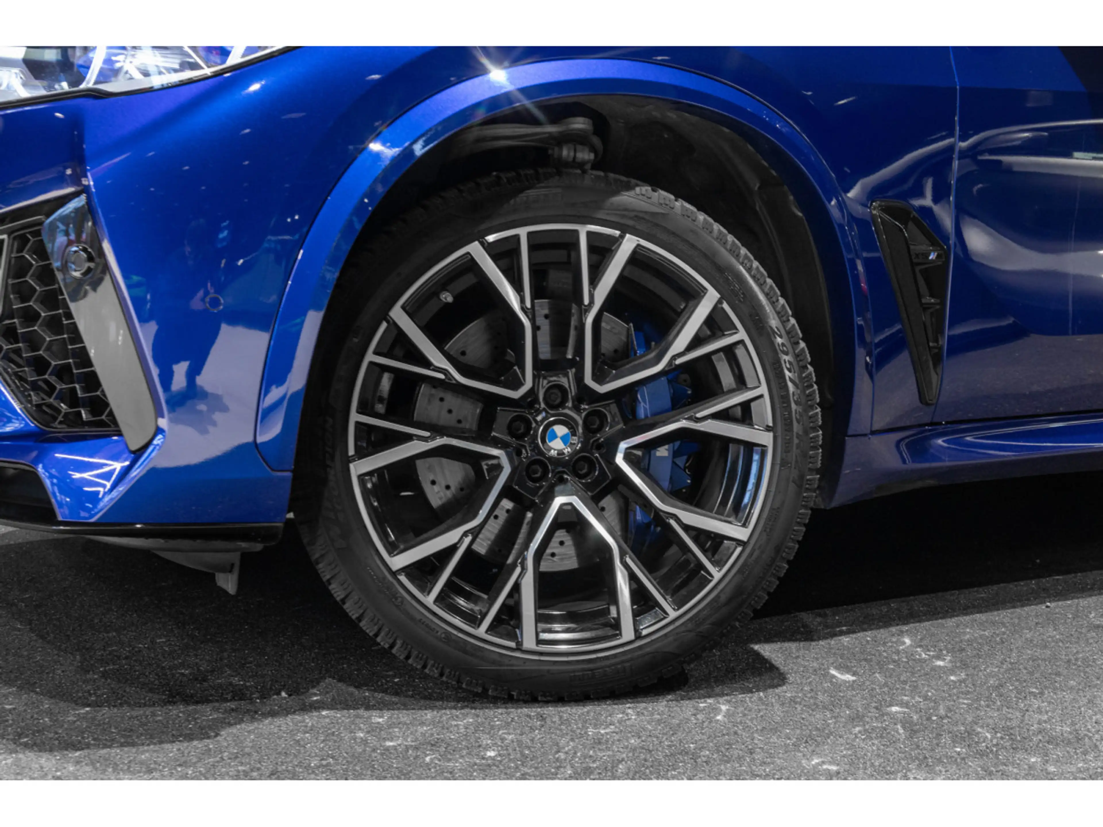 BMW X5 M Competition xDrive — photo 8