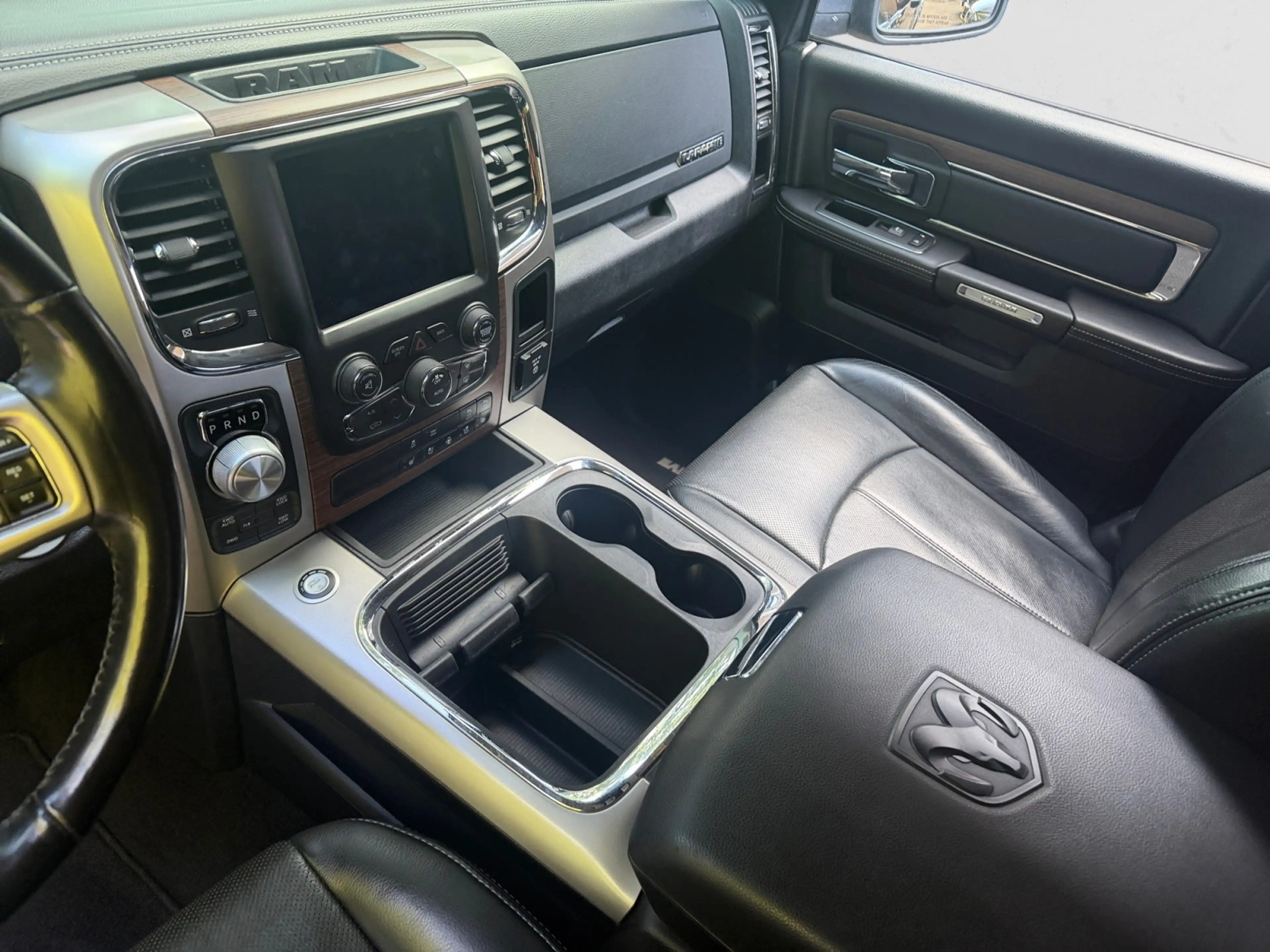 Dodge RAM 5.7i V8 Hemi 4x4 Crew Cab- LPG Onderbouw, Schuifda — photo 8