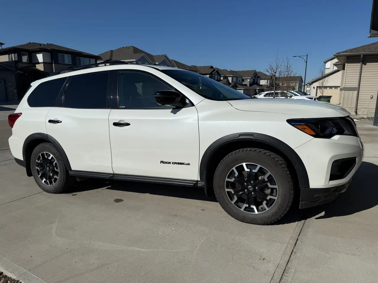 Nissan Pathfinder снимка Nissan Pathfinder
