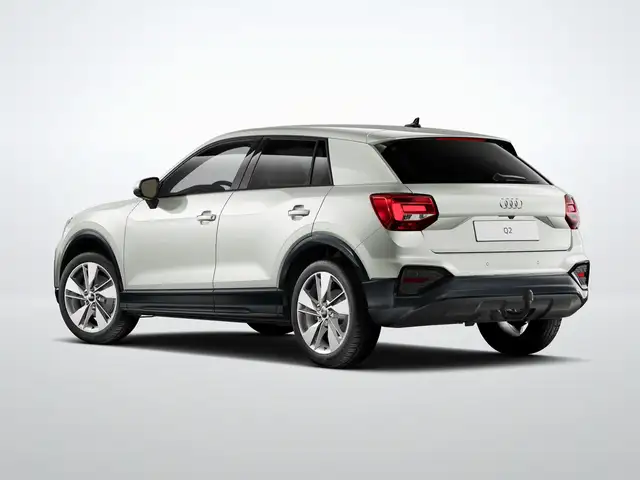 Audi Q2 view 5